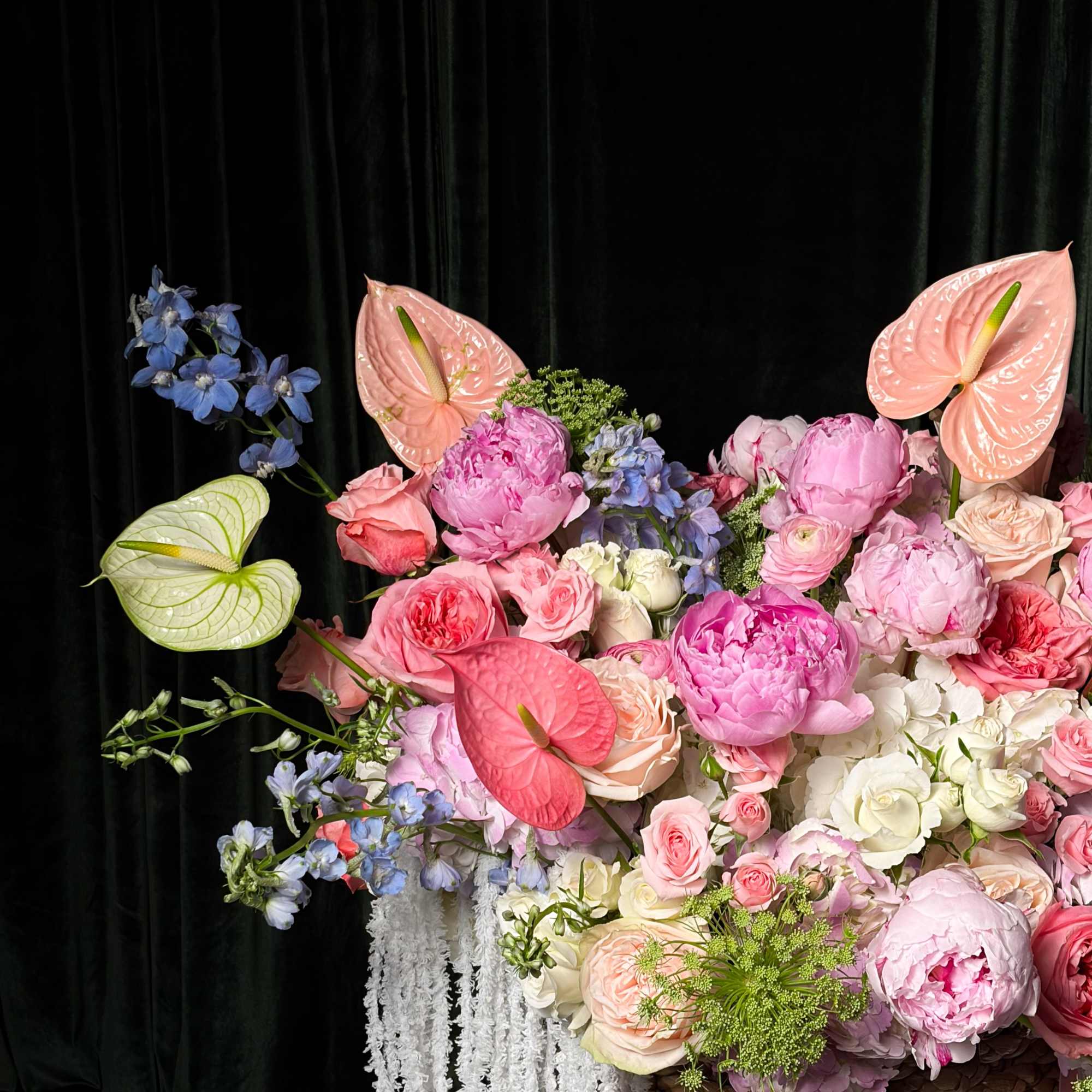 A soft, romantic composition that feels like a quiet love song. Pink