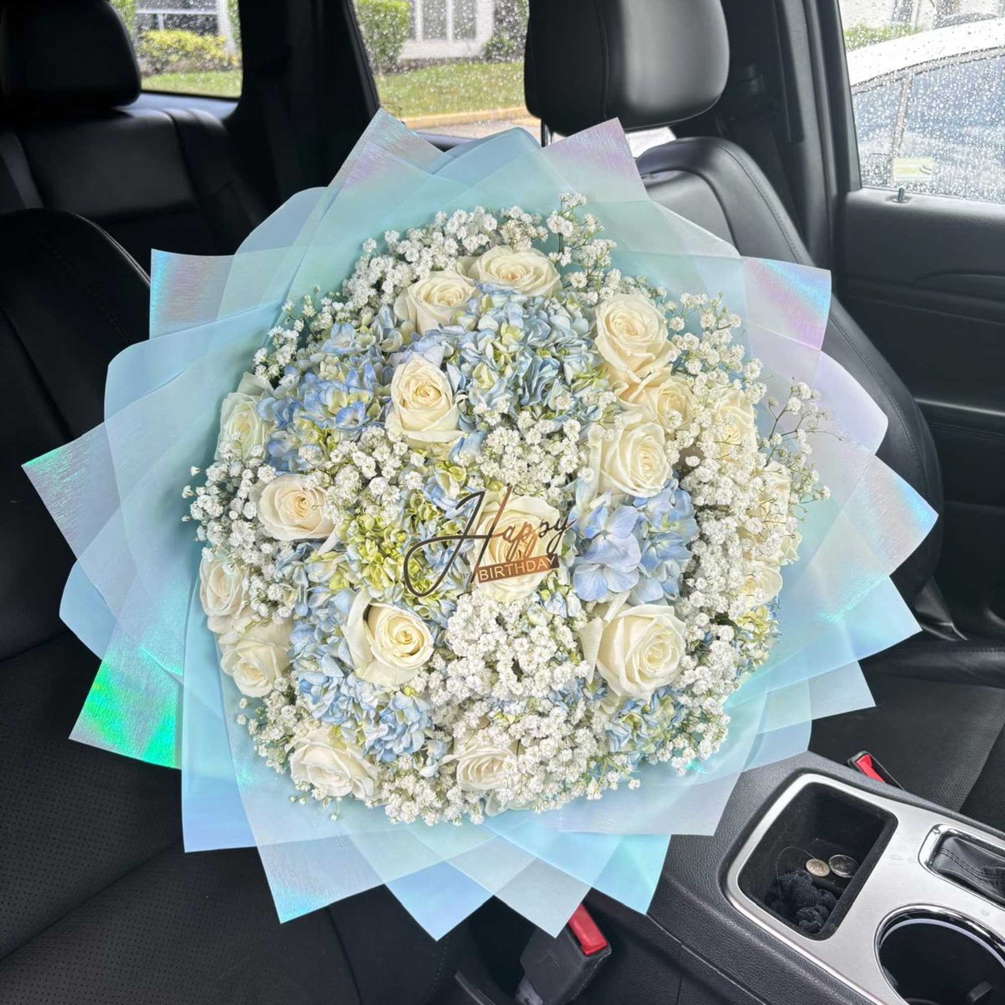 A timeless expression of elegance and calm. The Blue Serenity Luxury Bouquet