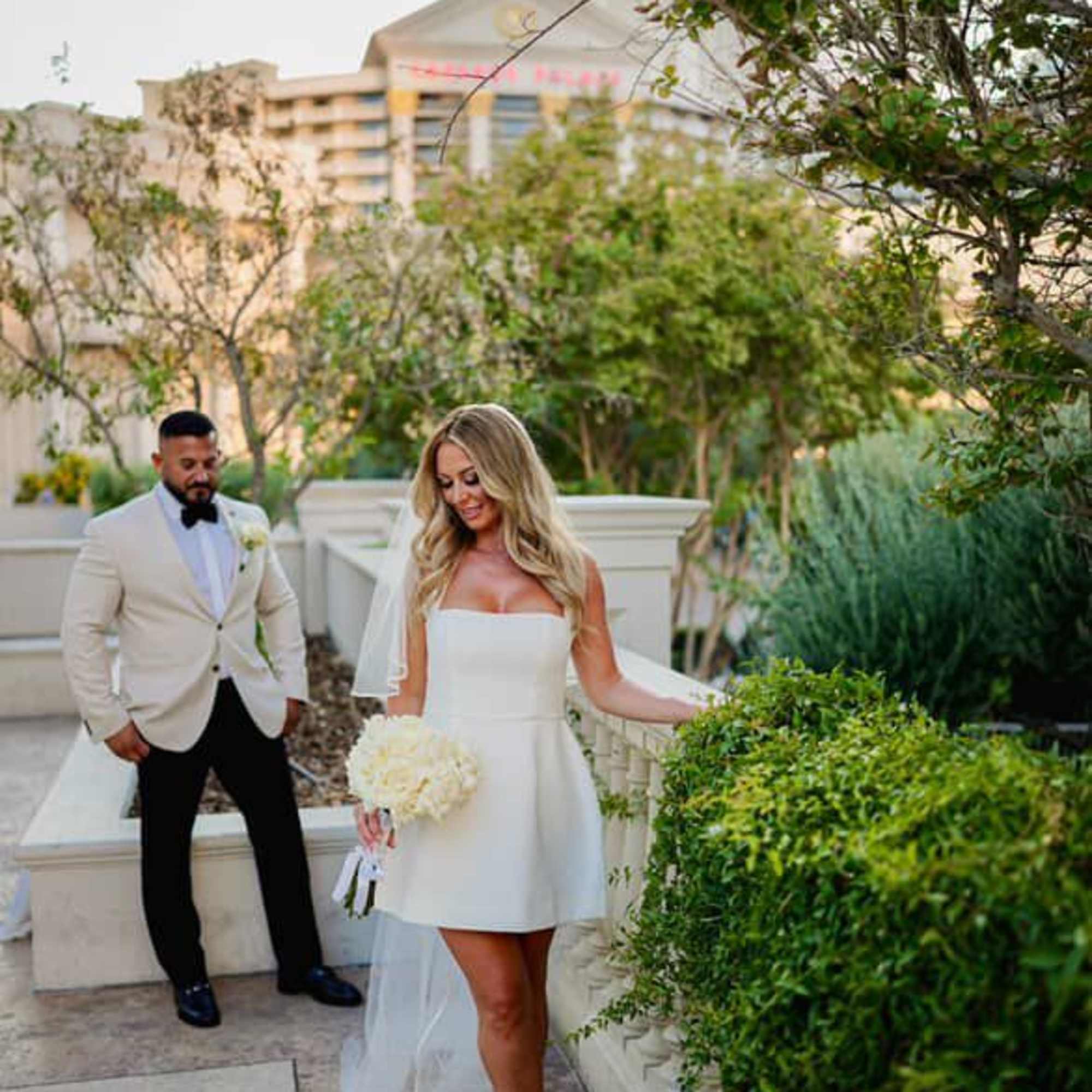 Package for your bouquet and boutonniere