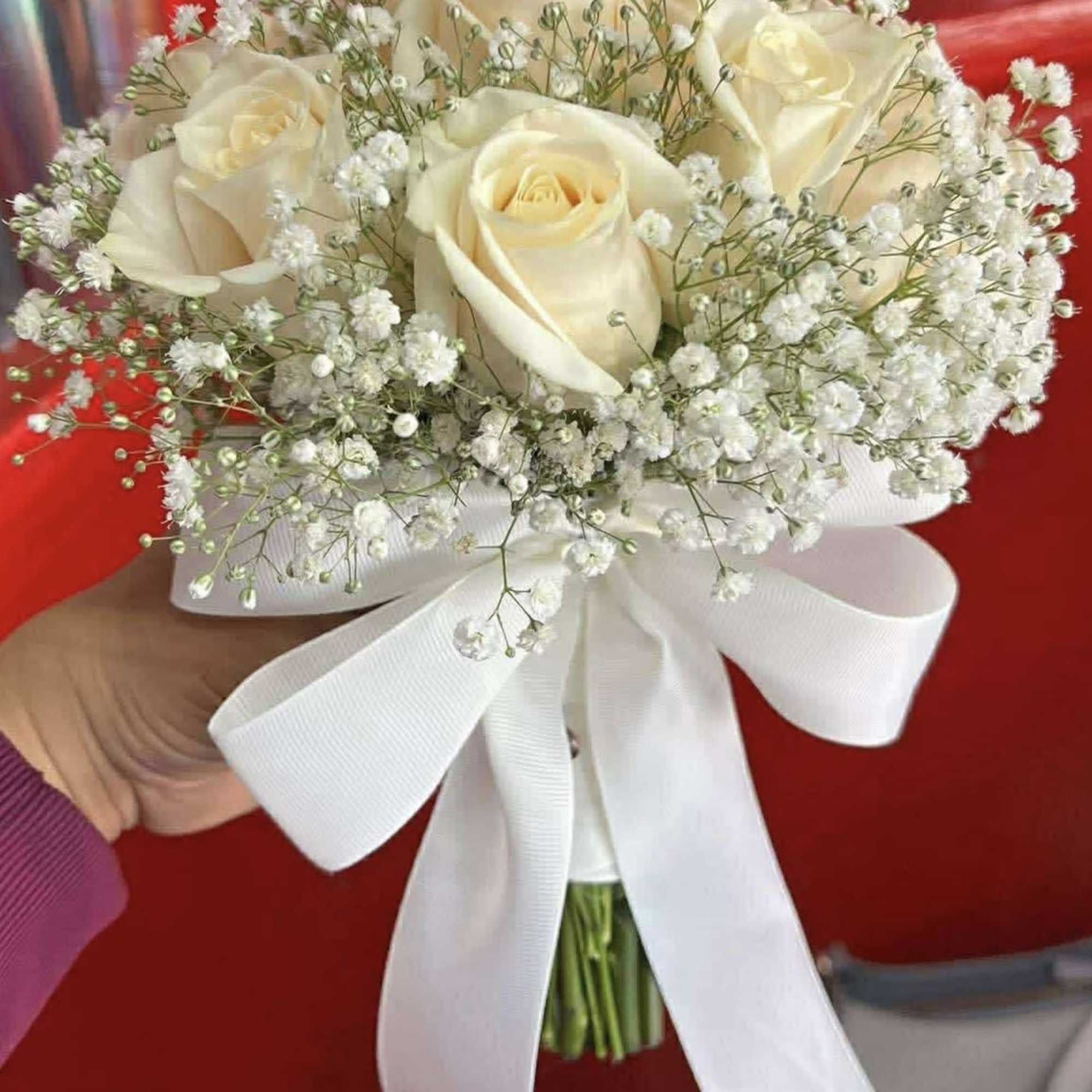 bouquet of  24 40natural roses for bride in different colors