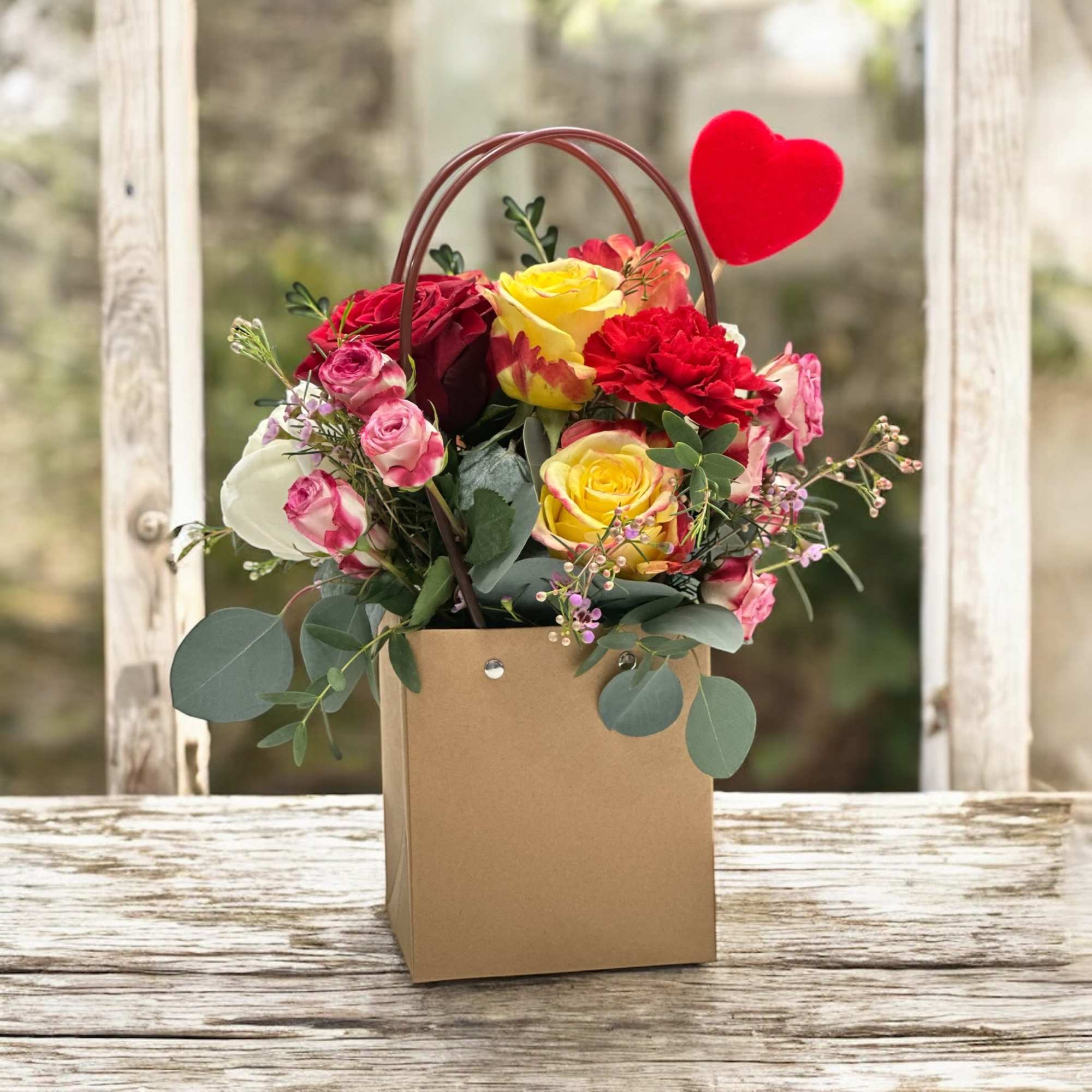 A charming Valentine&rsquo;s Day floral arrangement designed with love.

Handcrafted using fresh seasonal