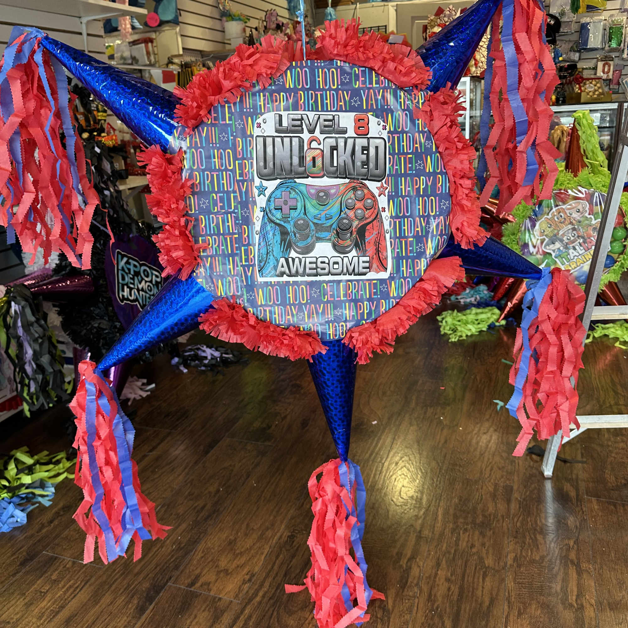 Ball pi&ntilde;atas with ample space for different themed sweets