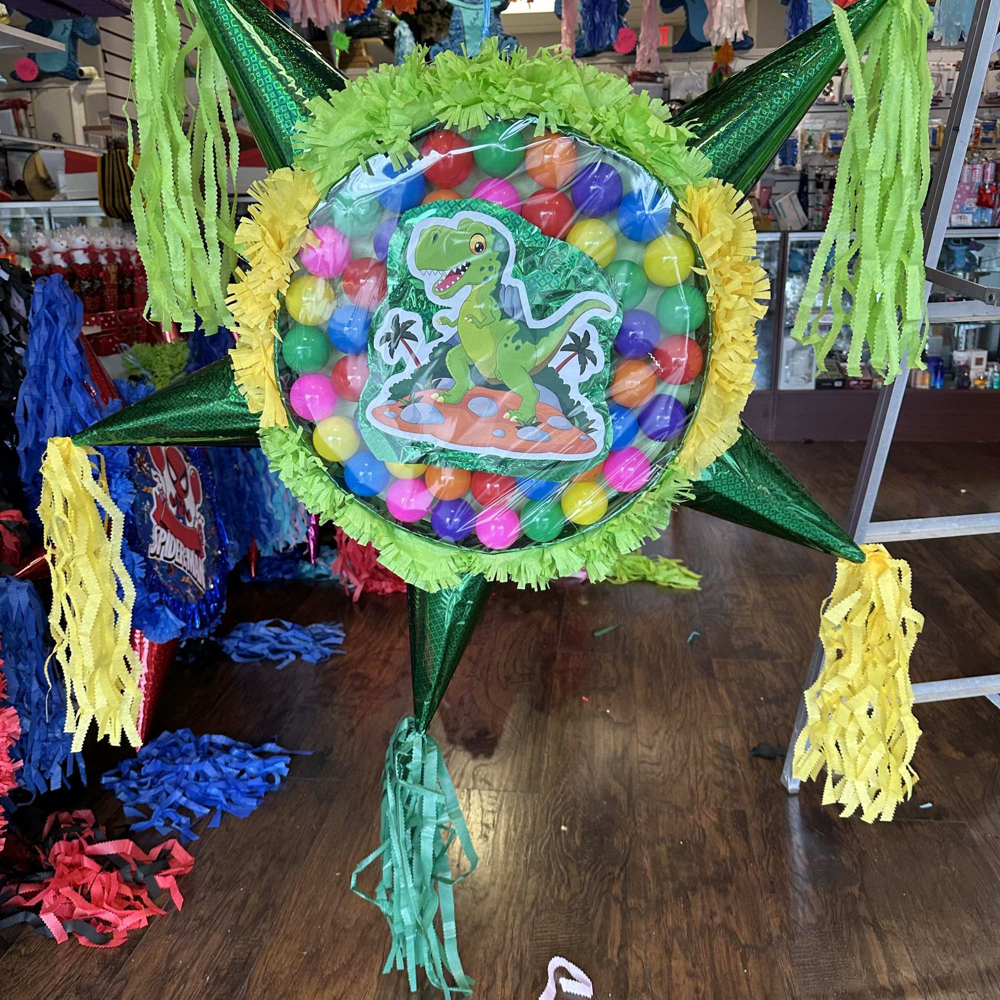 Ball pi&ntilde;atas with ample space for different themed sweets