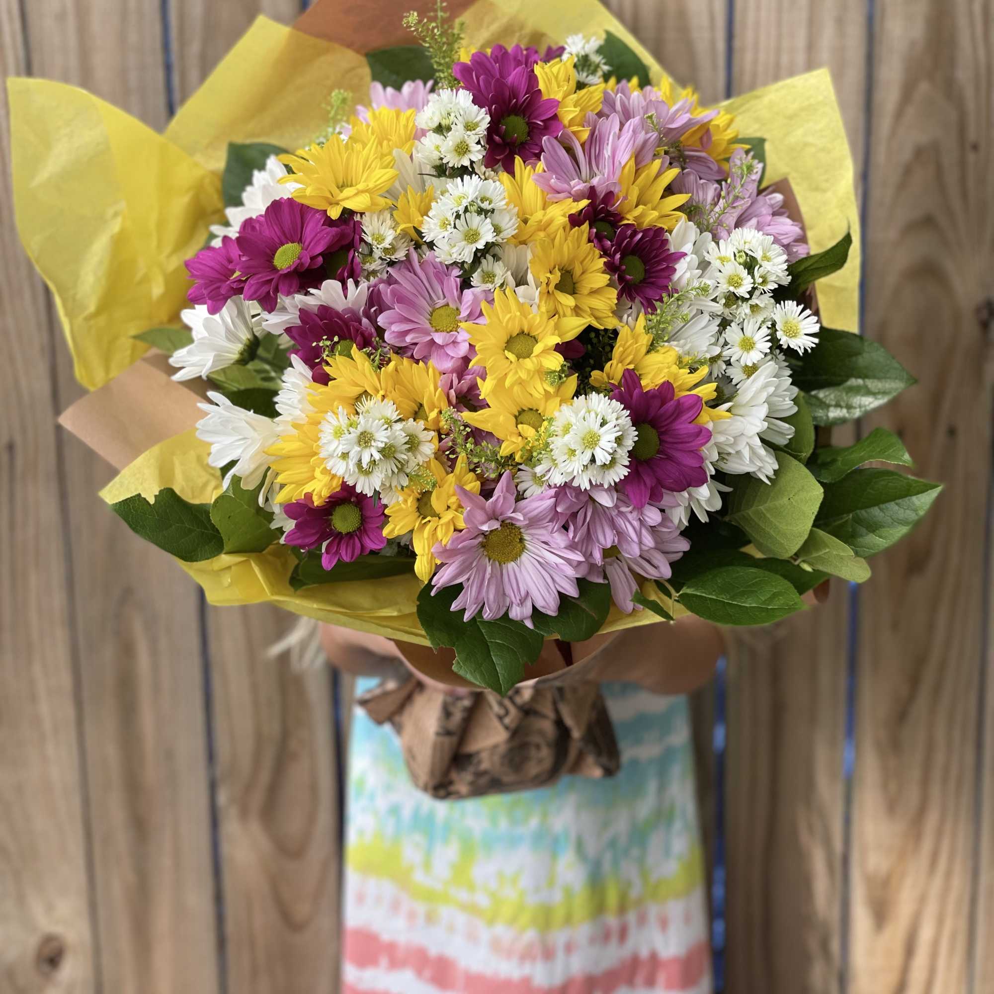A colorful assortment of all daisies. There's nothing happier than daisies!
***We will