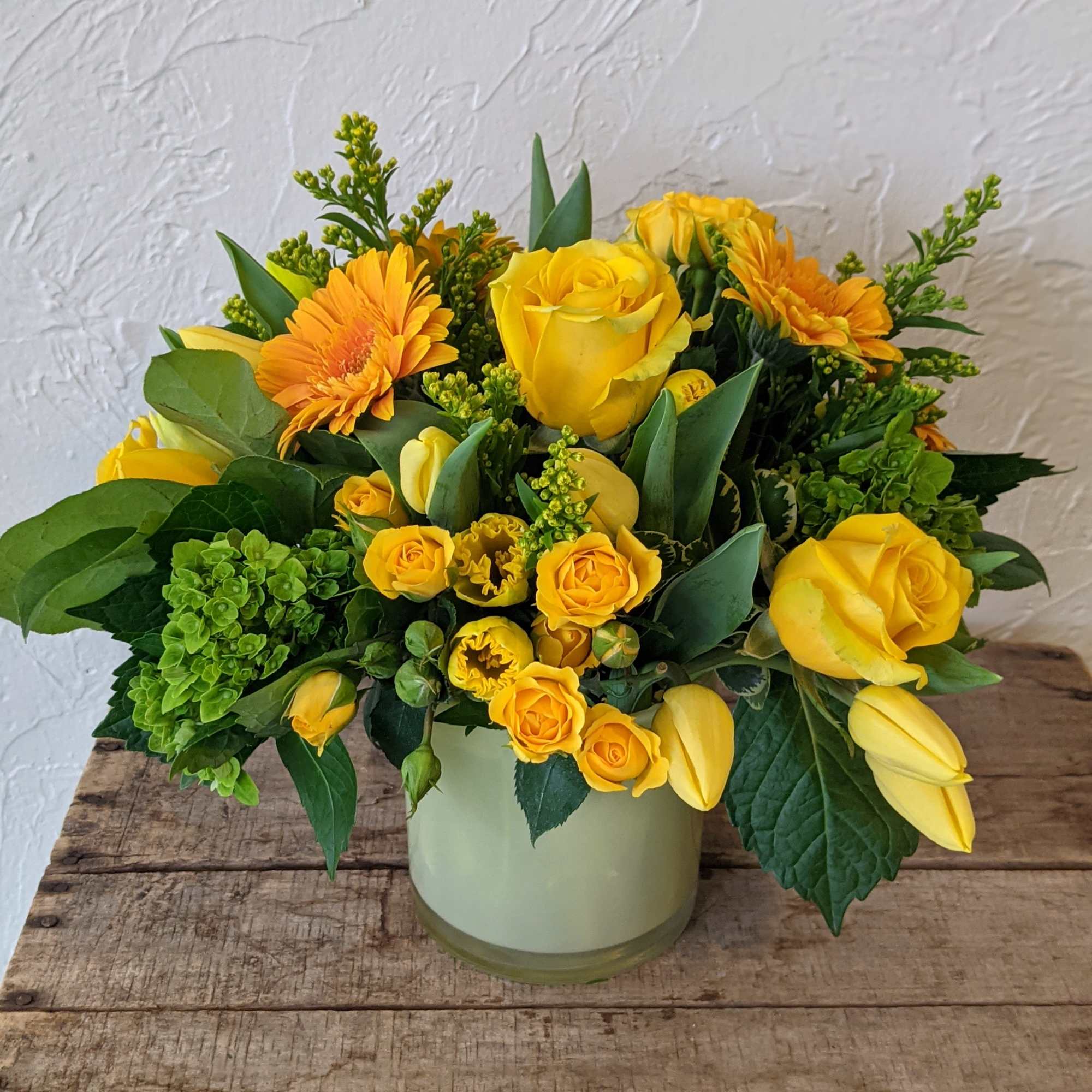 Pick the color and leave the flowers up to us with our