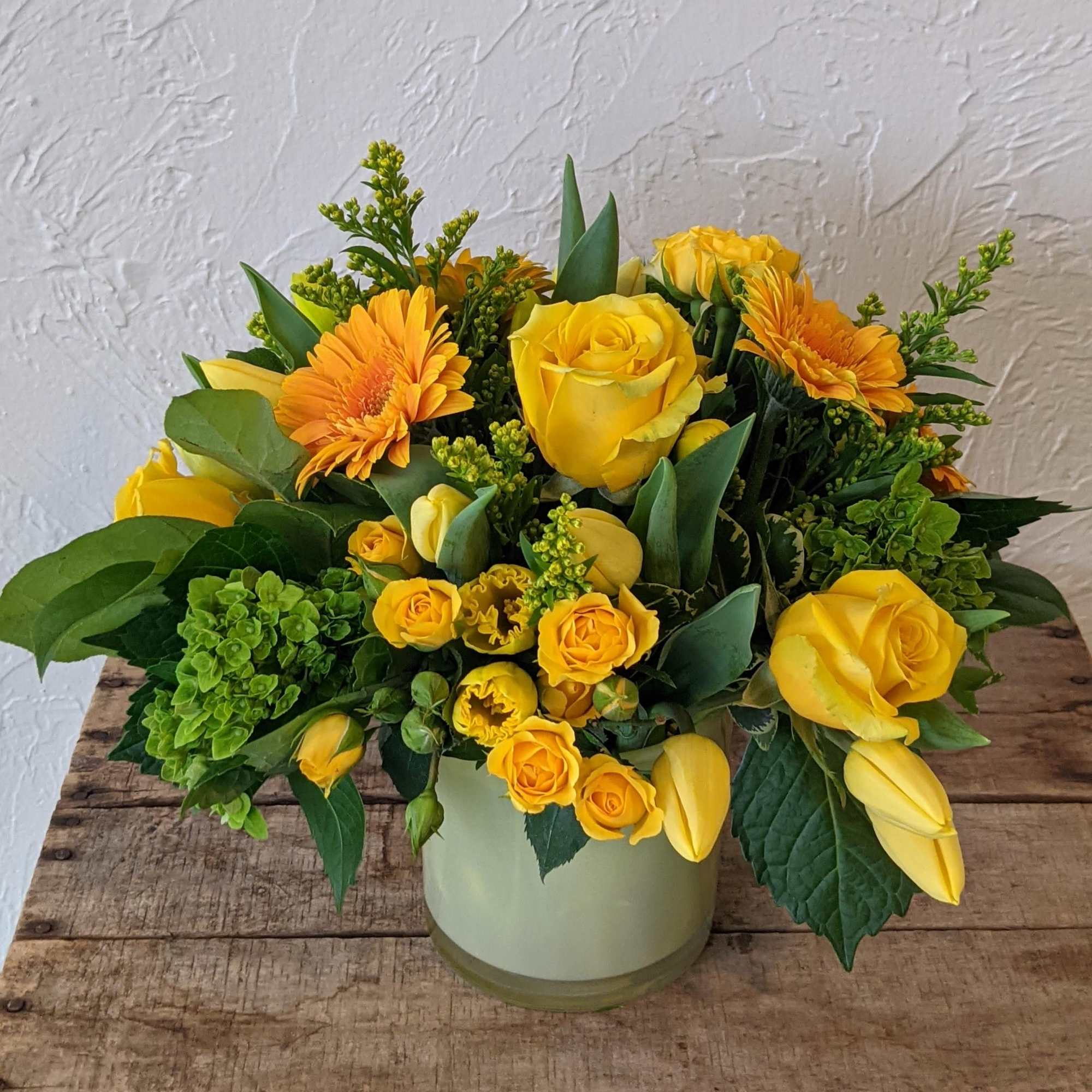 Pick the color and leave the flowers up to us with our