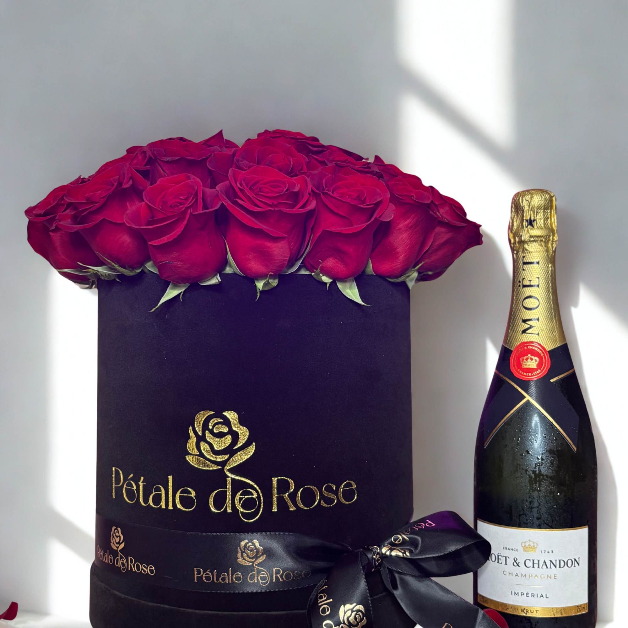 Celebrate life&rsquo;s most special moments with our signature rose and champagne experience.

This