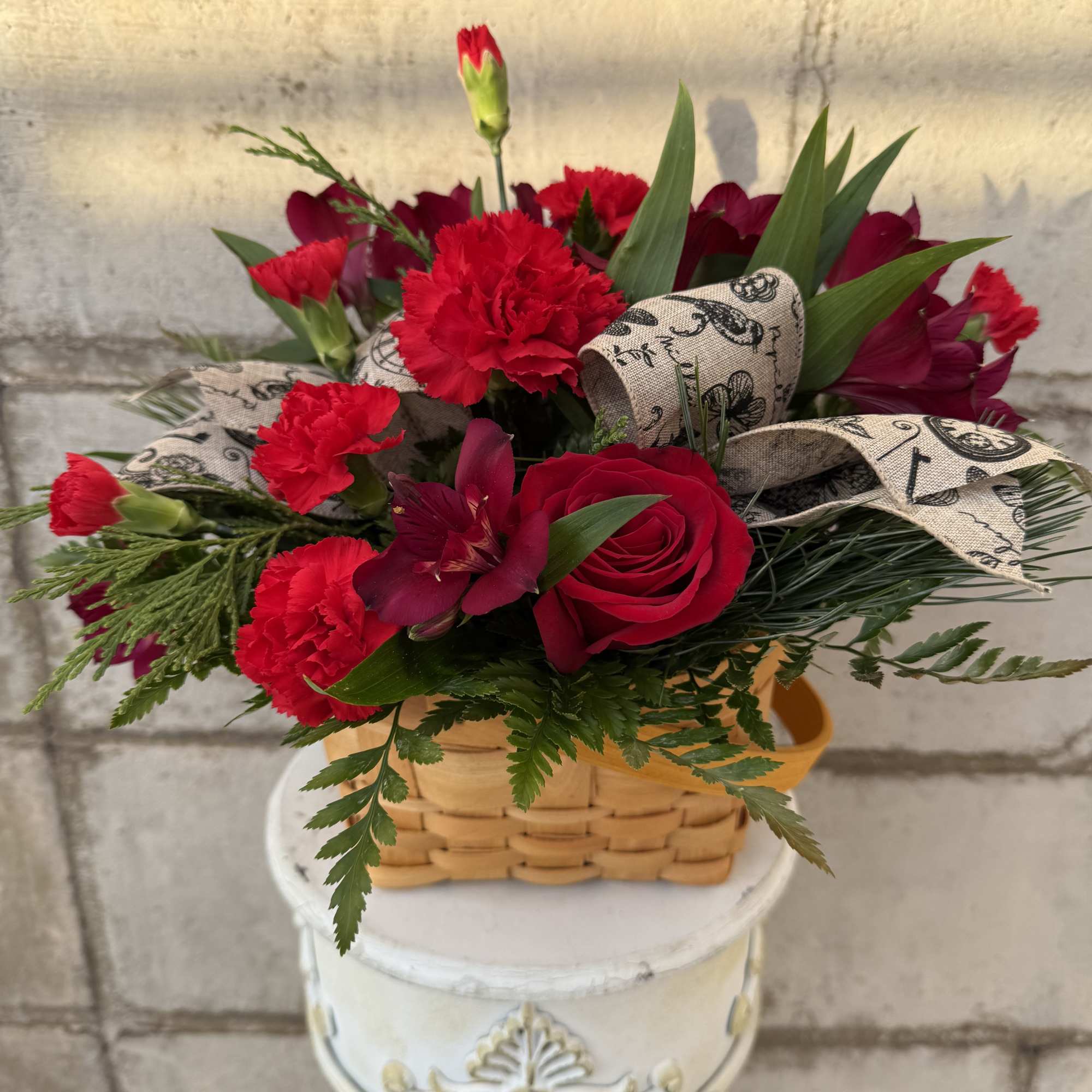 Edgy, elegant, and full of character &mdash; Rust &amp; Roses is an