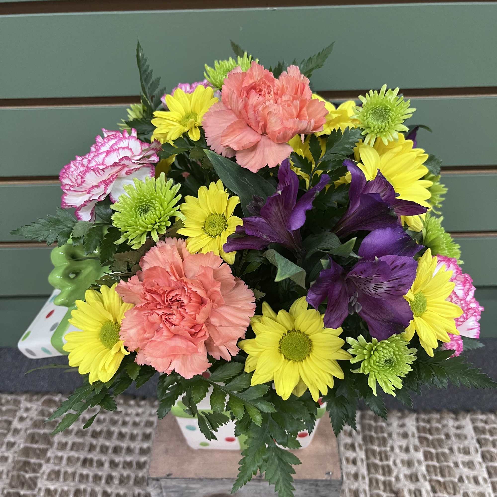 Celebrate a Birthday Bash With a pretty Splash of Flowers!! This fun