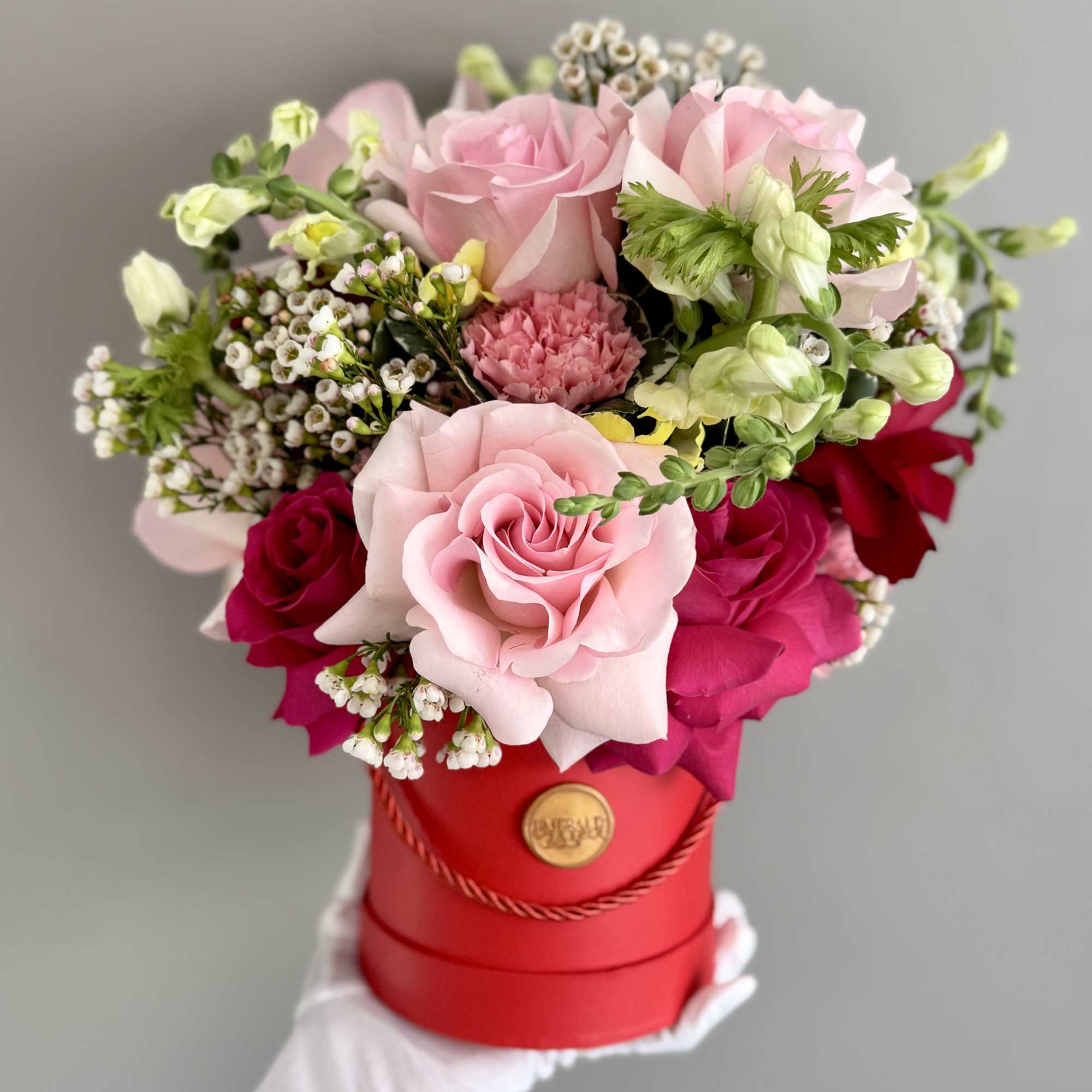 Celebrate love this Valentine&rsquo;s Day with our exquisite Amour Rouge arrangement. Designed