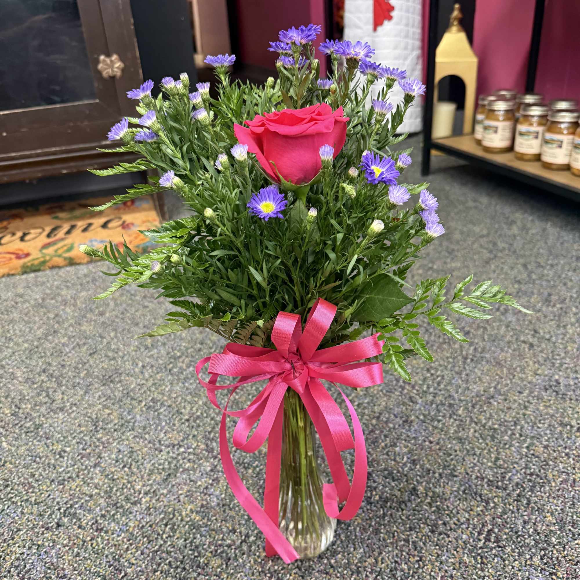 One beautiful bloom says it all. This Valentine Single Bud Vase is