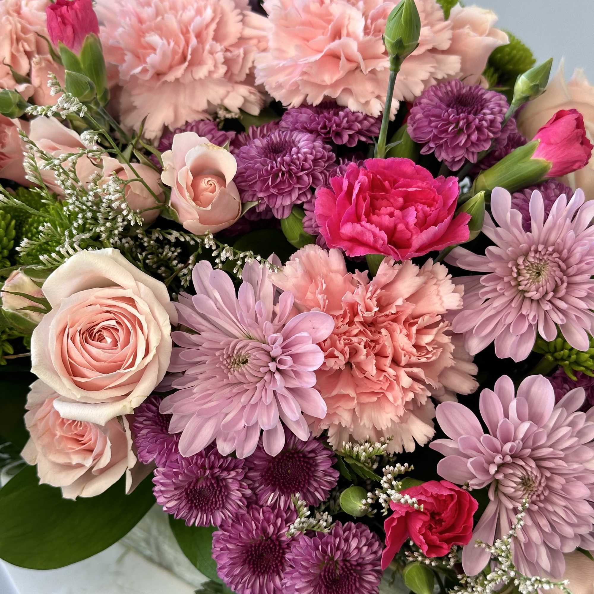 A tender embrace in blooms for the dearest hearts! The Simple Charm