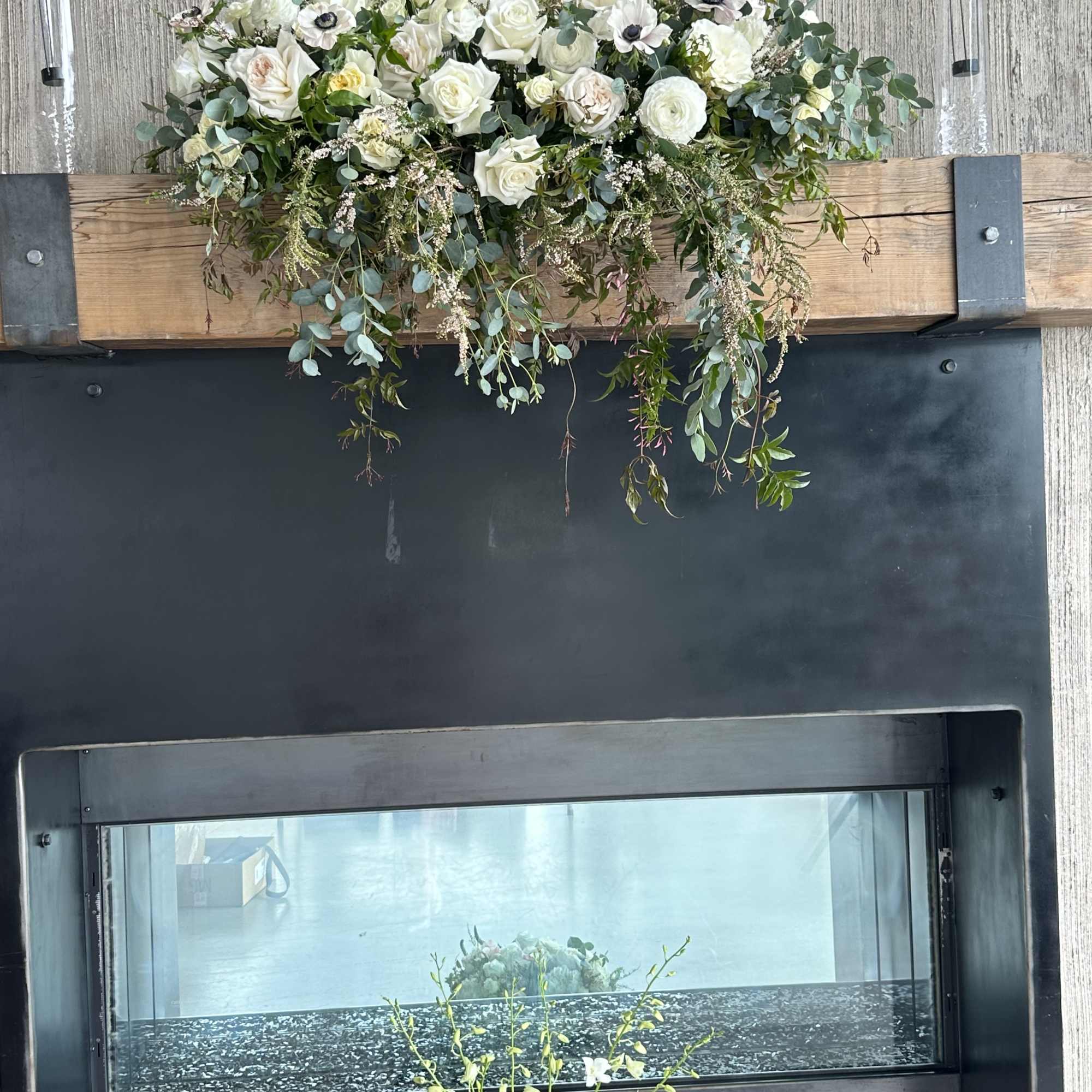 An elegant ,high -end centerpiece  designed for luxury events and refined