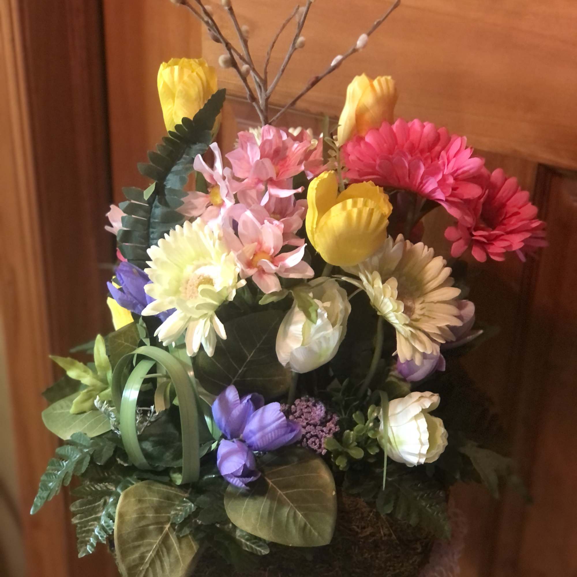 Spring Garden is created entirely from permanent silk blooms. Everlasting Spring is