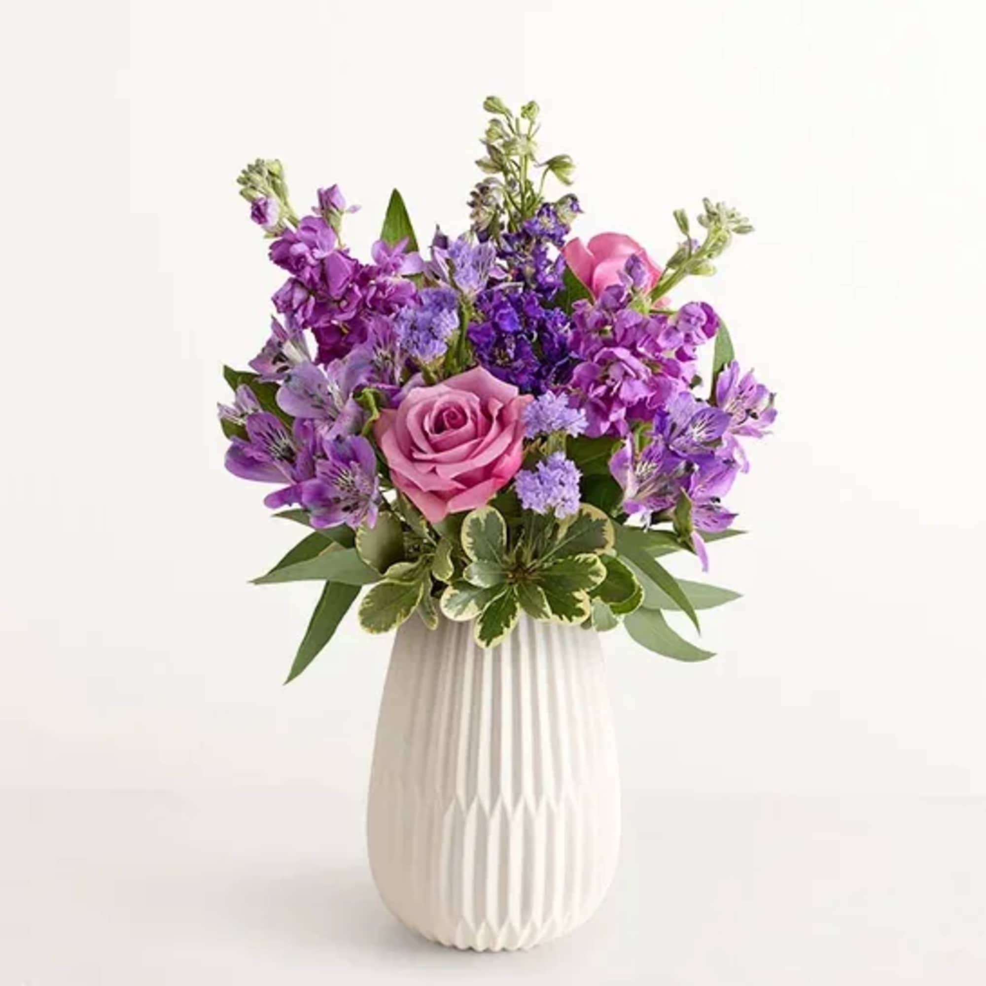 Send a sweet, thoughtful expression with our everyday bouquet. Hand designed by