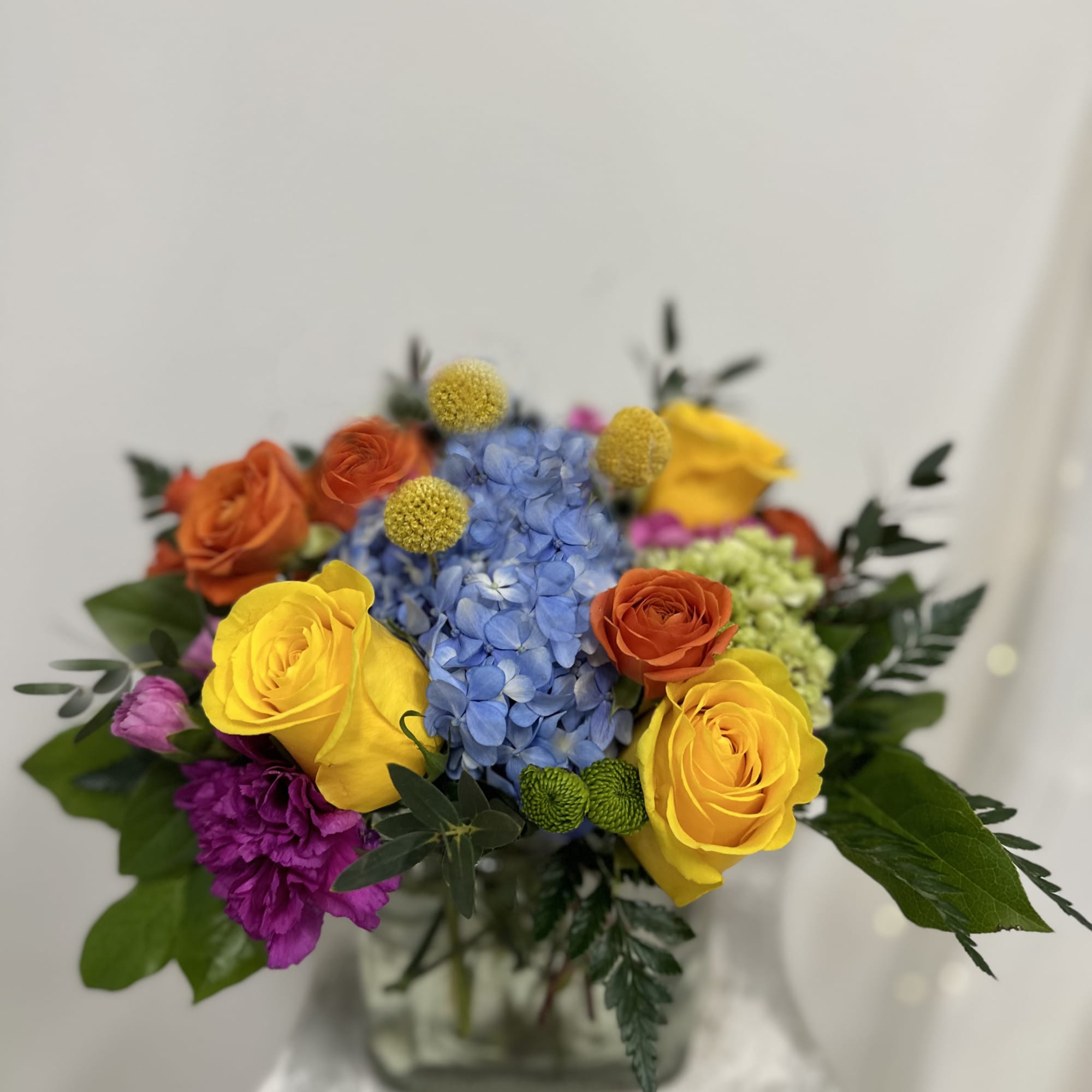 This breathtaking bouquet is designed in either a cube or cylinder shape