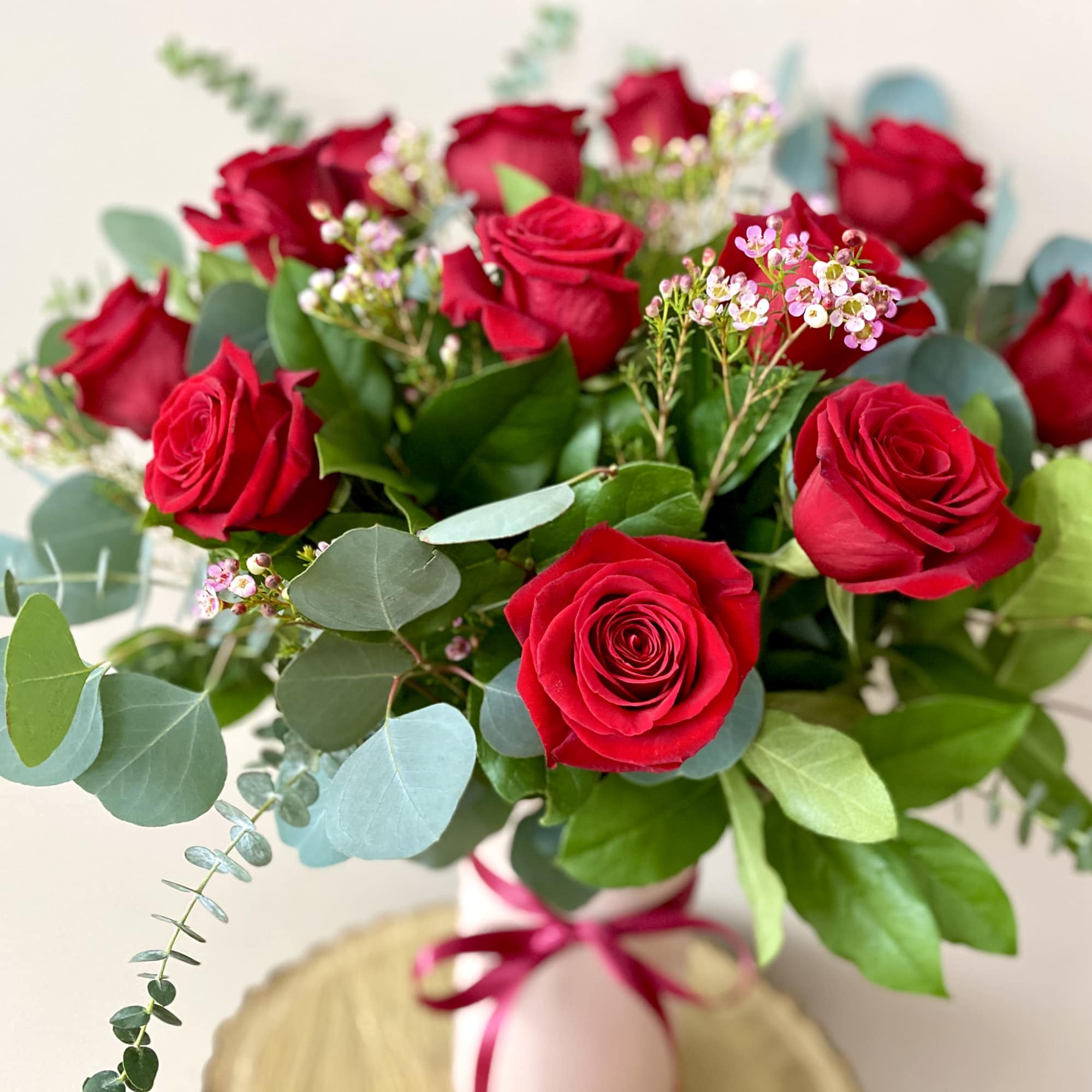 Are you a fan of Classics? This dozen red rose bouquet is