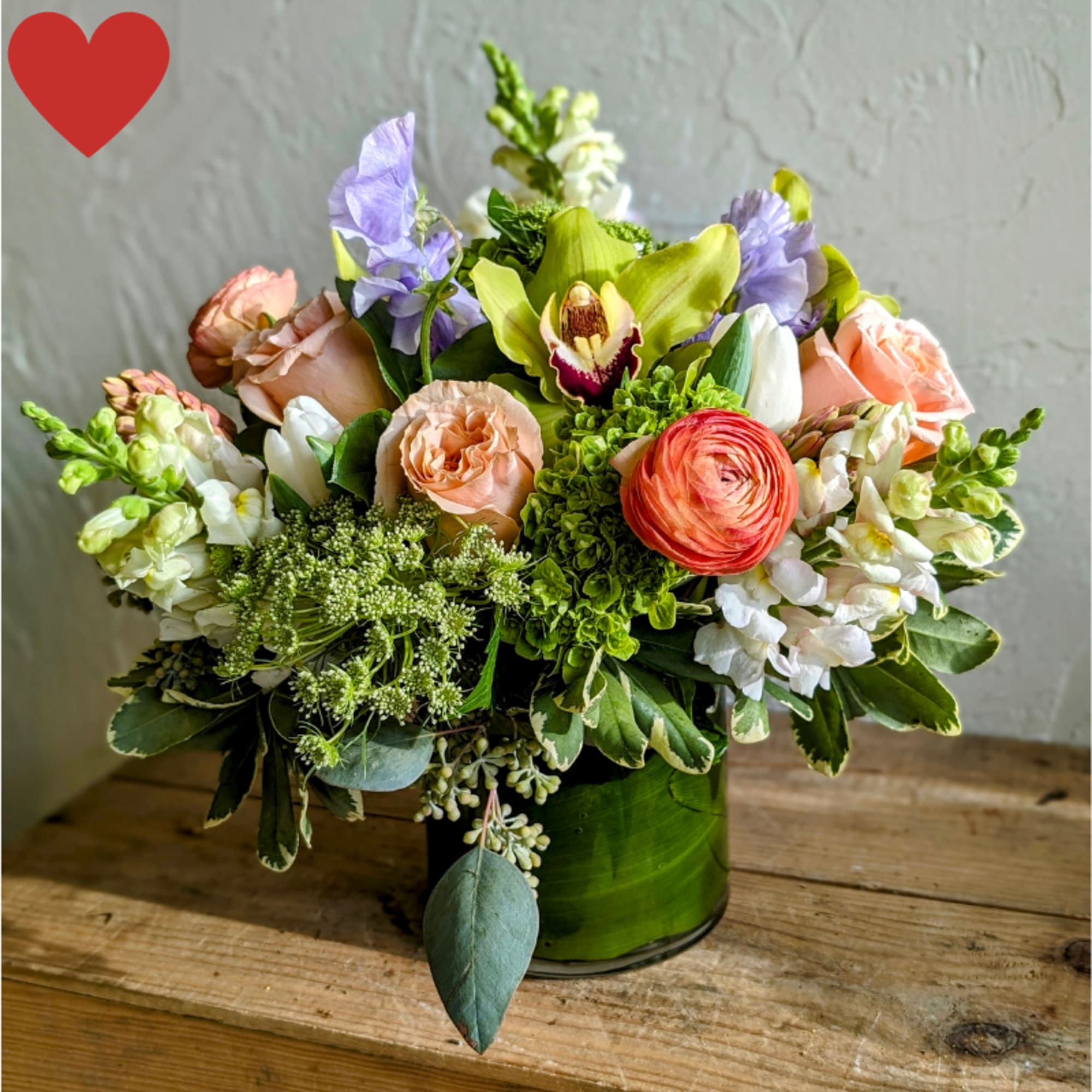 Oh oh oh! This premium arrangement is a special assortment of luxurious