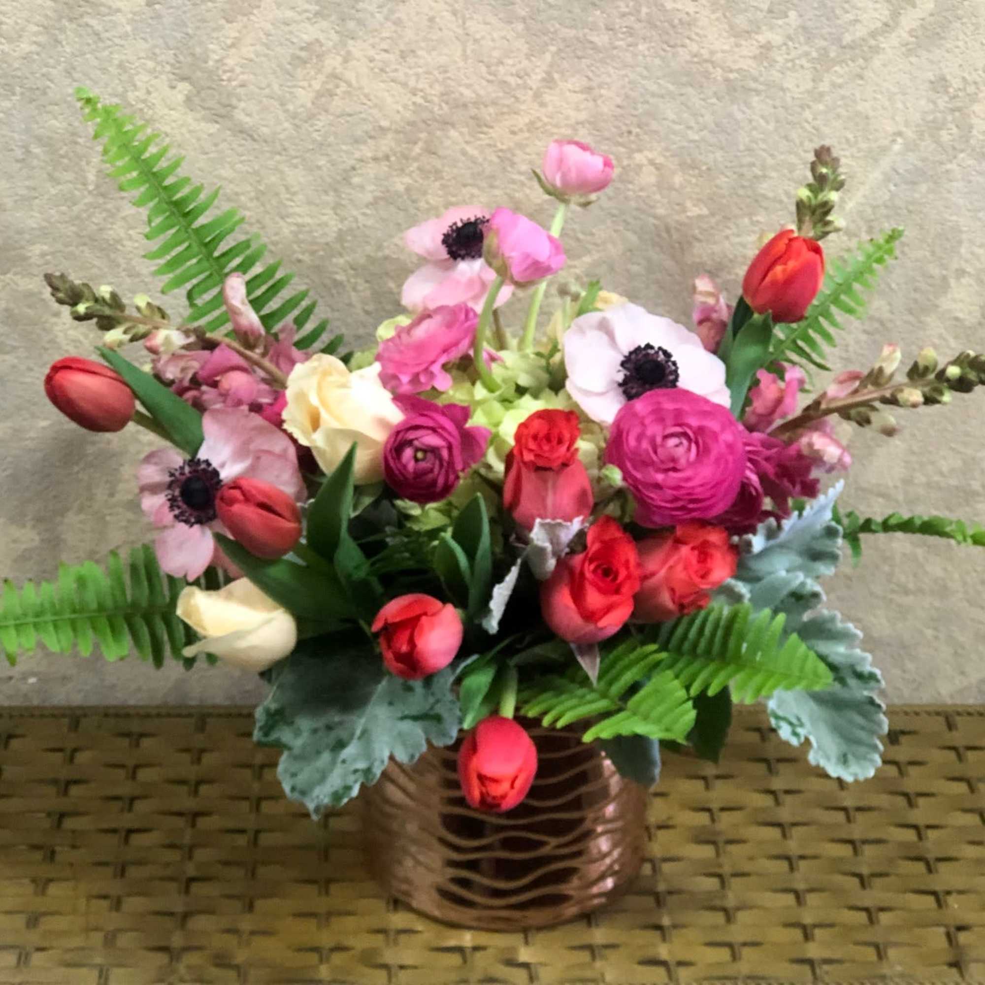 Type of Flowers: Roses, Seasonal Ranunculus, Tulips, Seasonal Anemones, Snapdragons, Hydrangea and