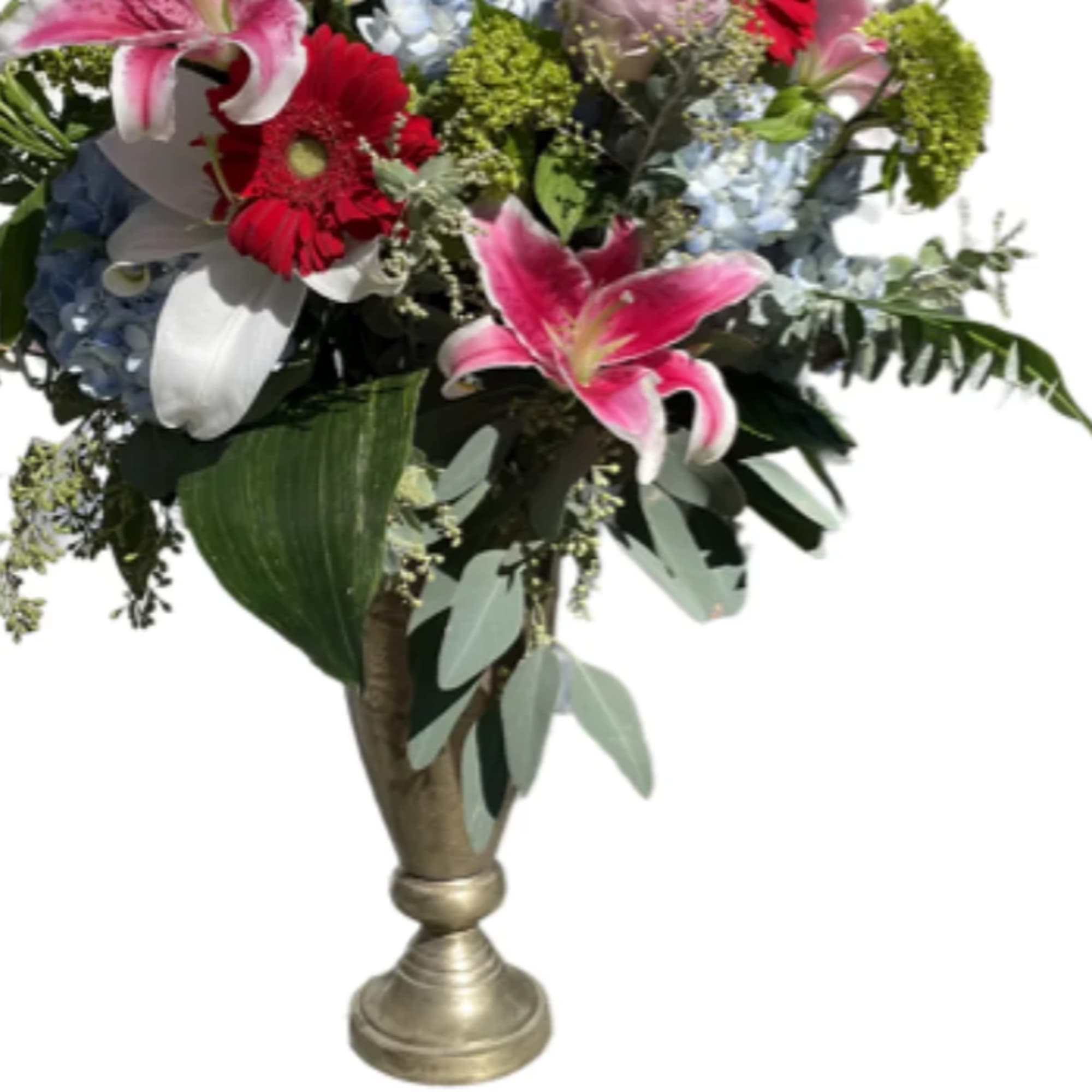 A Romantic Symphony of Stunning Blooms
Sweep someone off their feet with Lovestruck