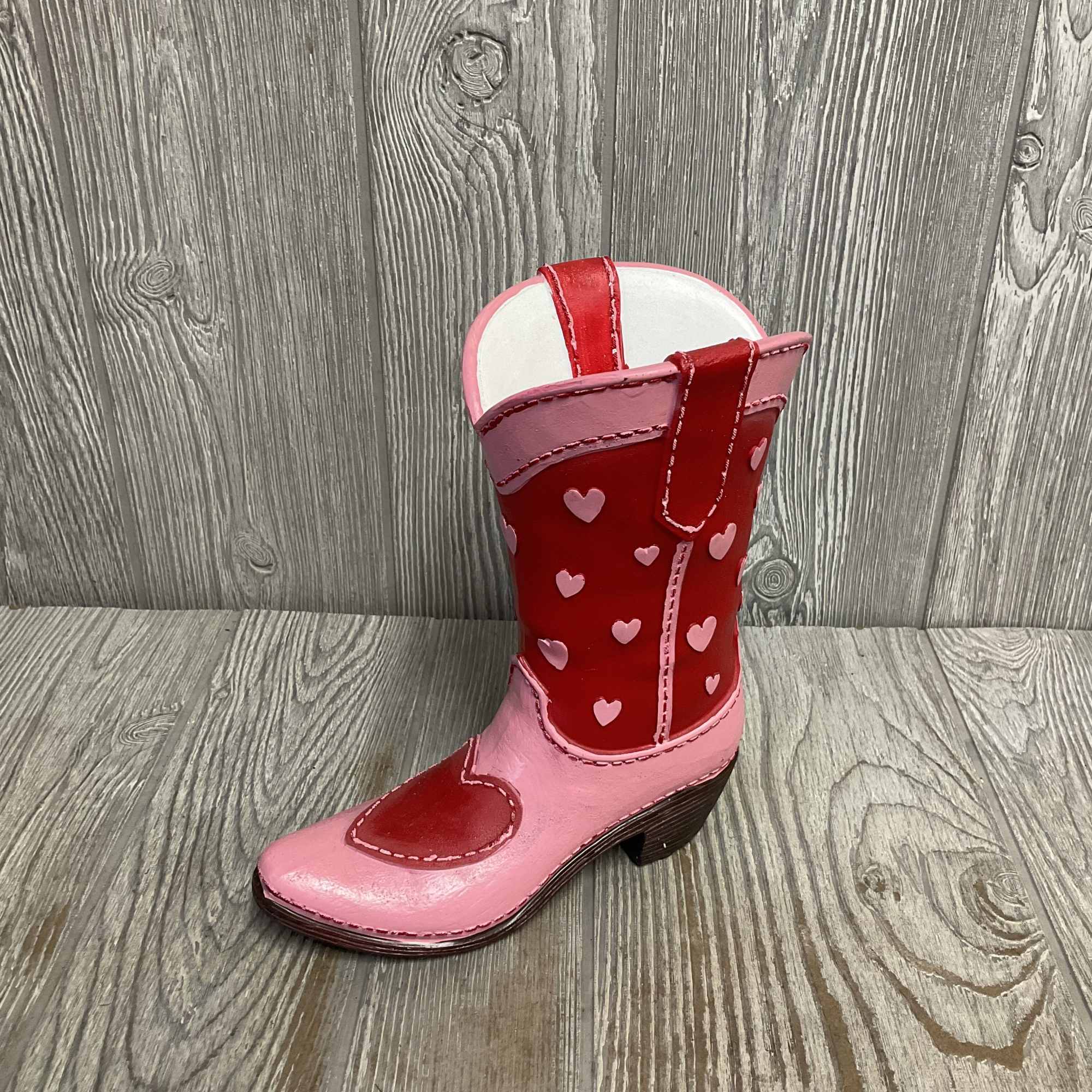 A beautiful bouquet of fresh cut flowers arranged in a keepsake Valentine&rsquo;s