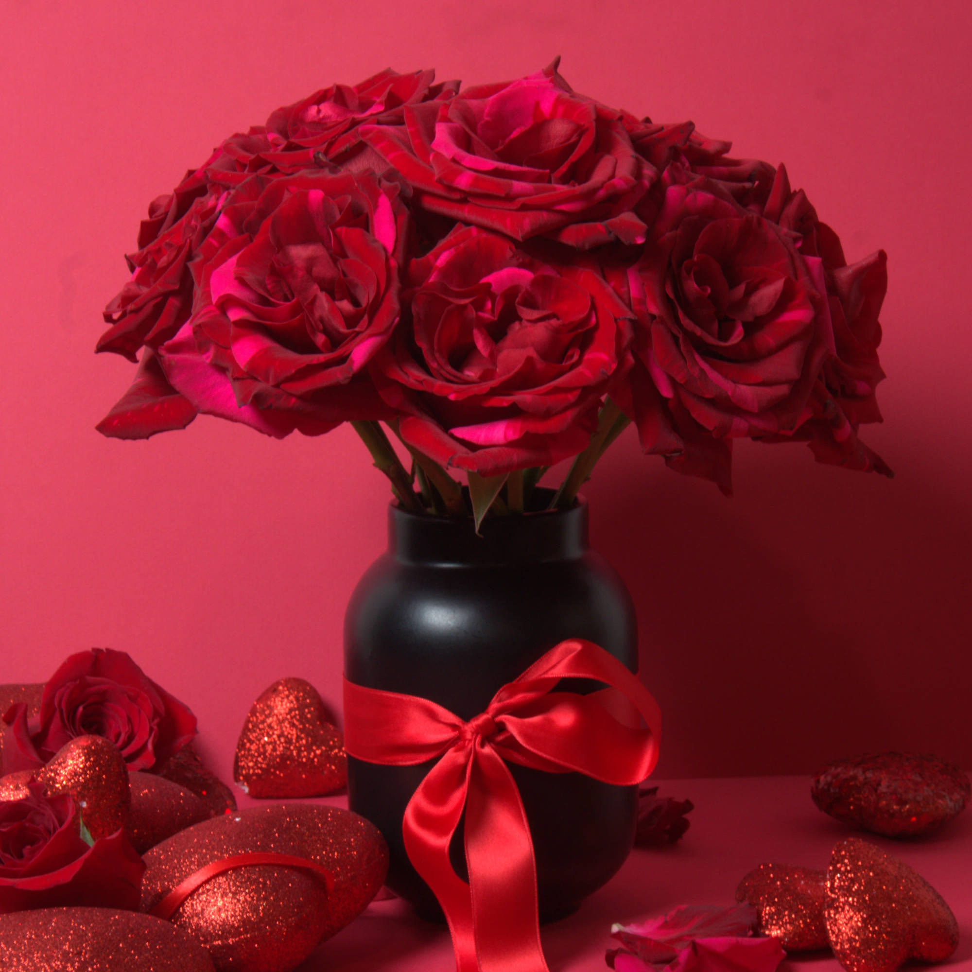 The giving of roses on Valentine&rsquo;s Day is associated with love and