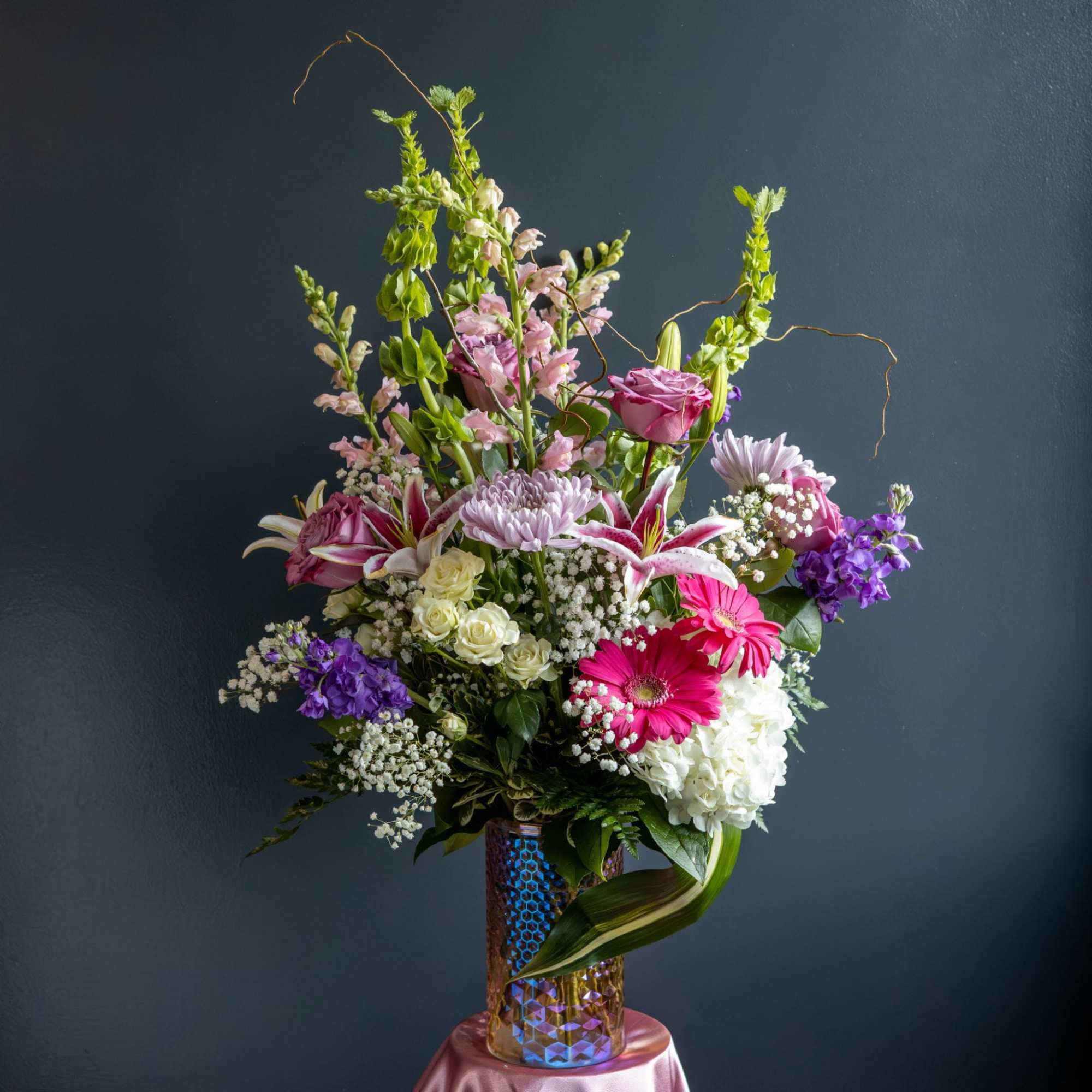 Celebrate love in full bloom with Sweetheart, a lush and elegant Valentine&rsquo;s