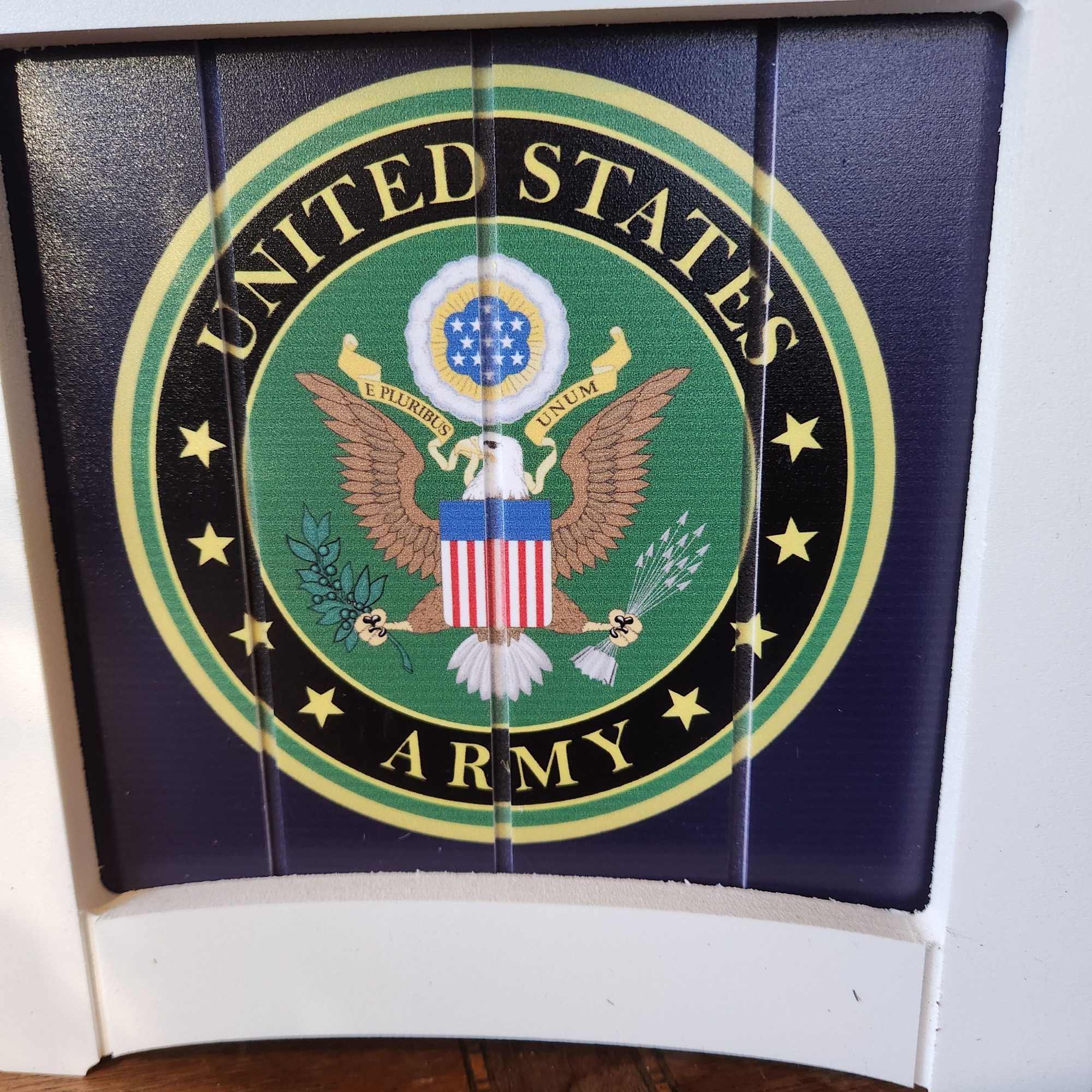 This planter is inserted with a growing spathiphyllum (Peace lily) plant.
Please specify