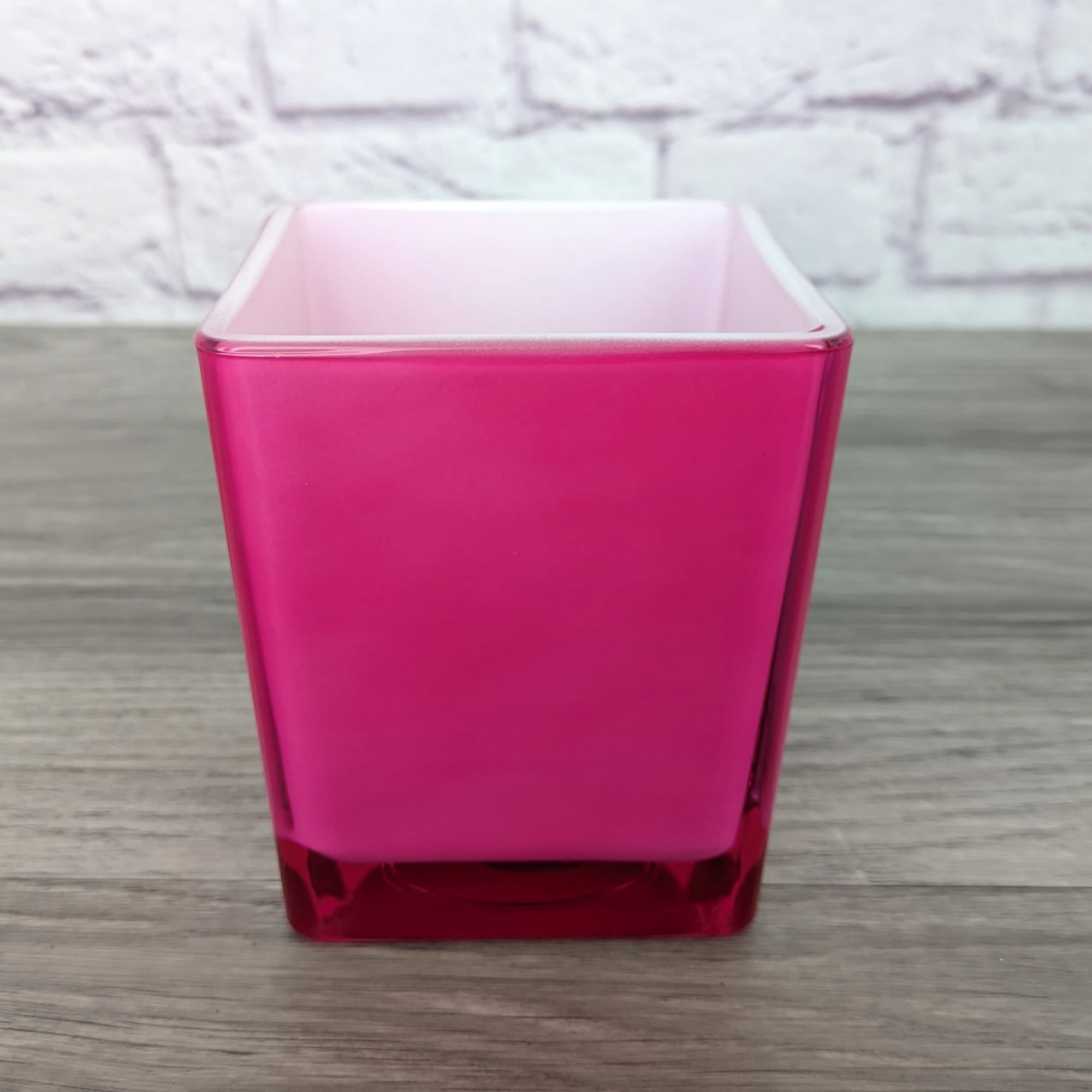 Hi Barbie! is A Ladybug Floral Exclusive bouquet.  This bouquet features