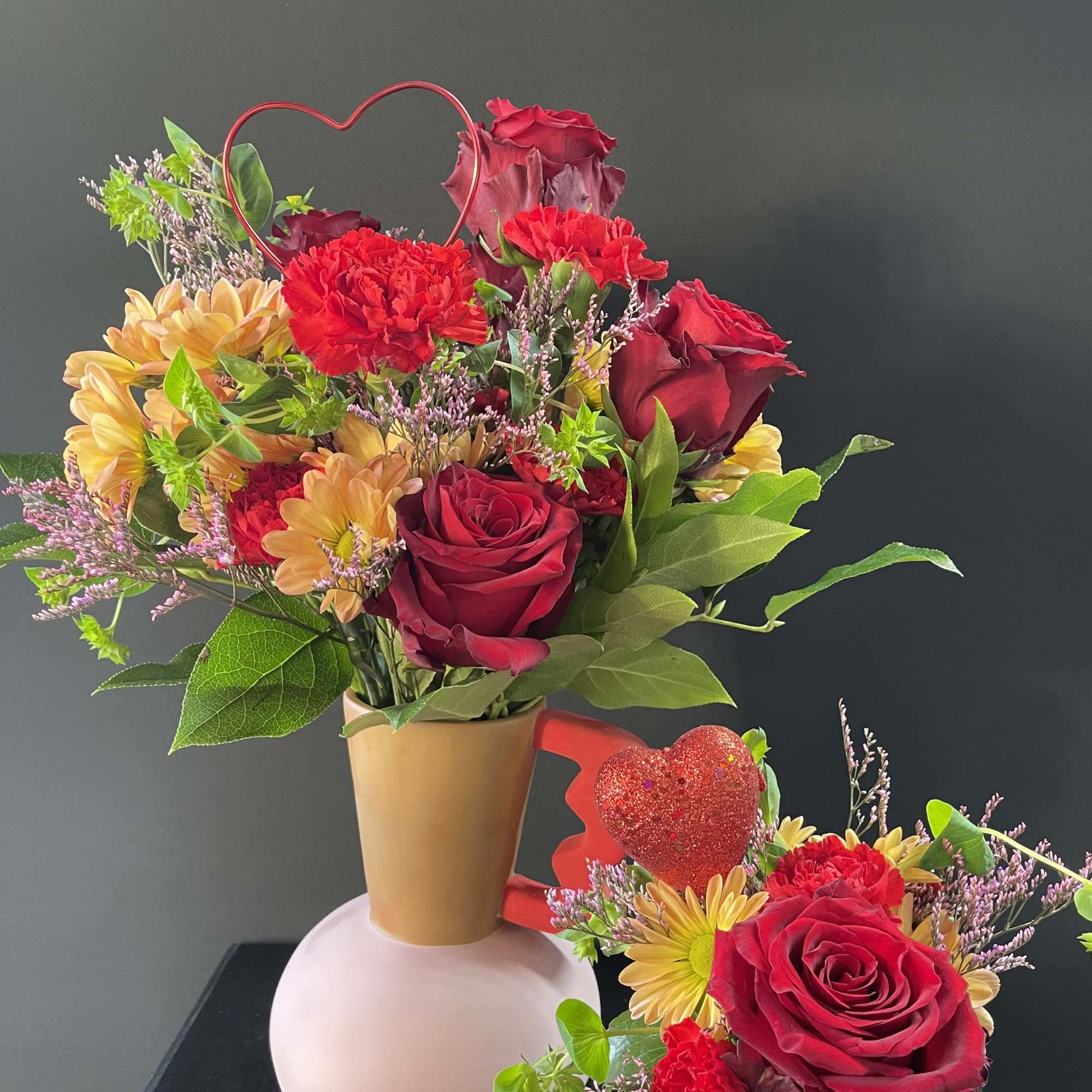 This Cute, Vibrant Flower arrangement is so dreamy with bold colors. 