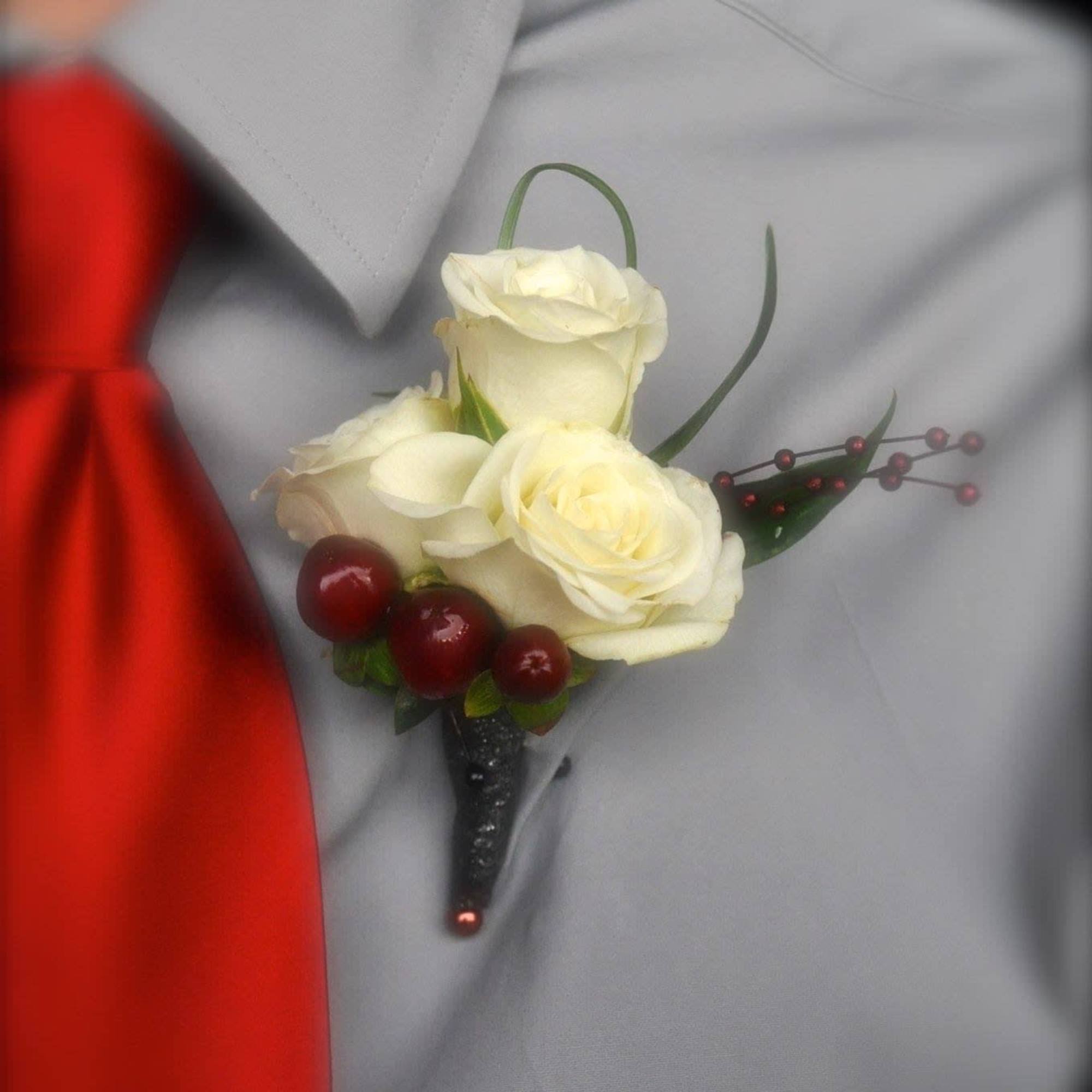 Whether we are designing a boutonni&egrave;re for prom, a daddy daughter date