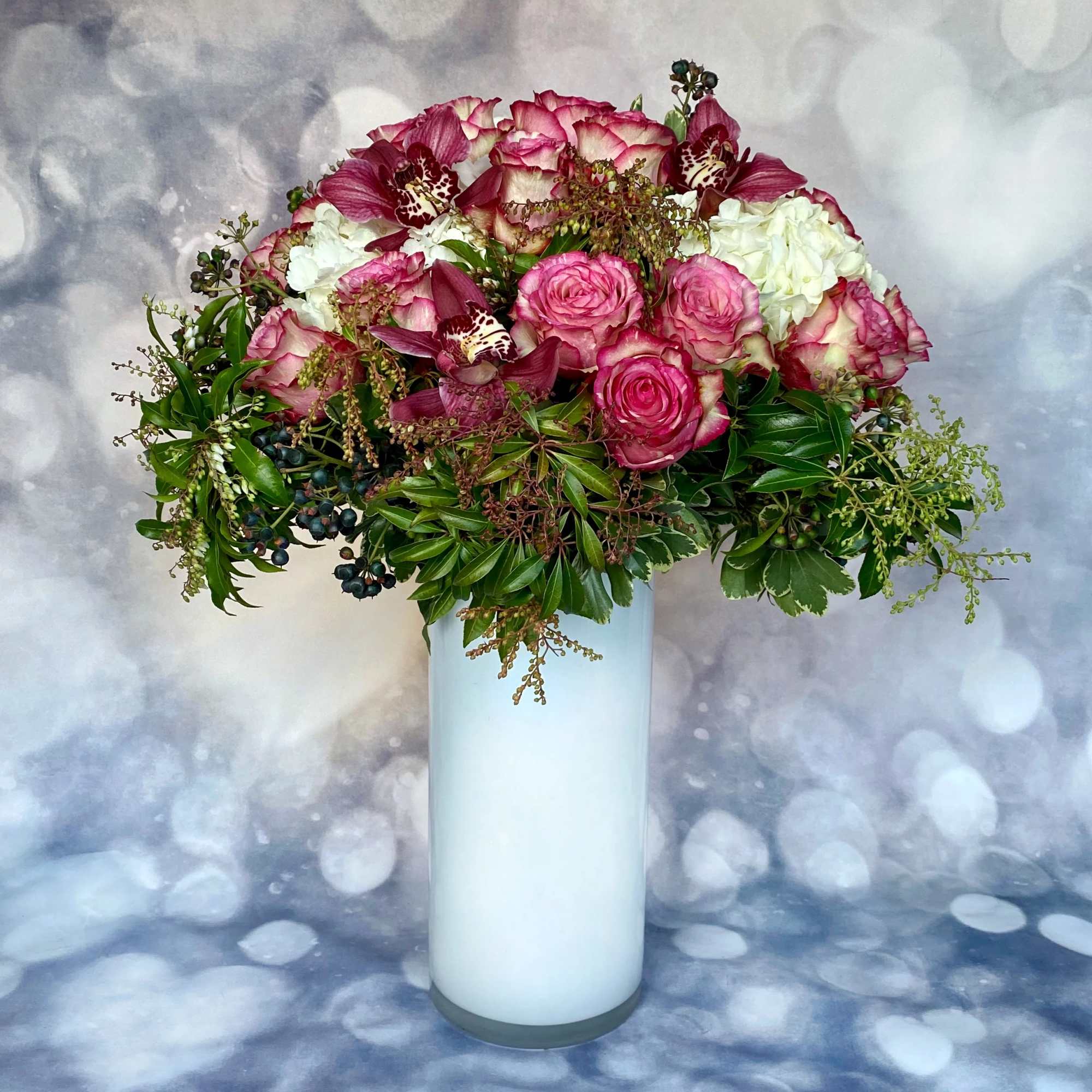Our Signature Rose Arrangements are the epitome of Fiori style. Our focus