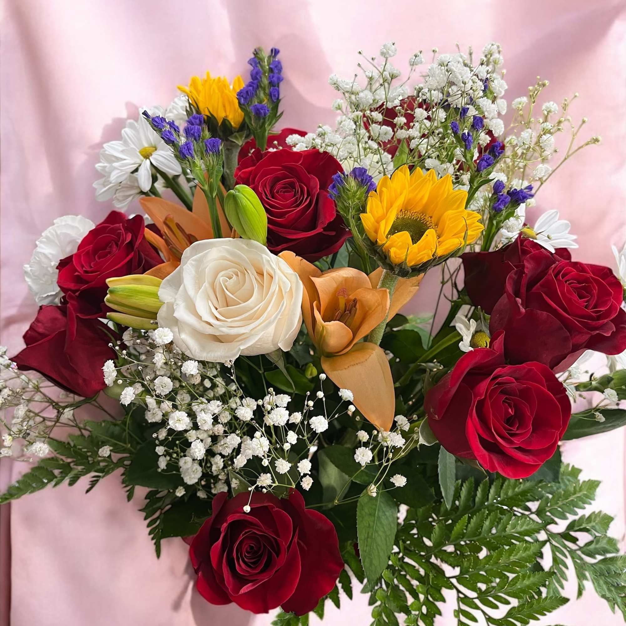 Mix of flowers, mix of colors, Around 15 flowers with baby breath