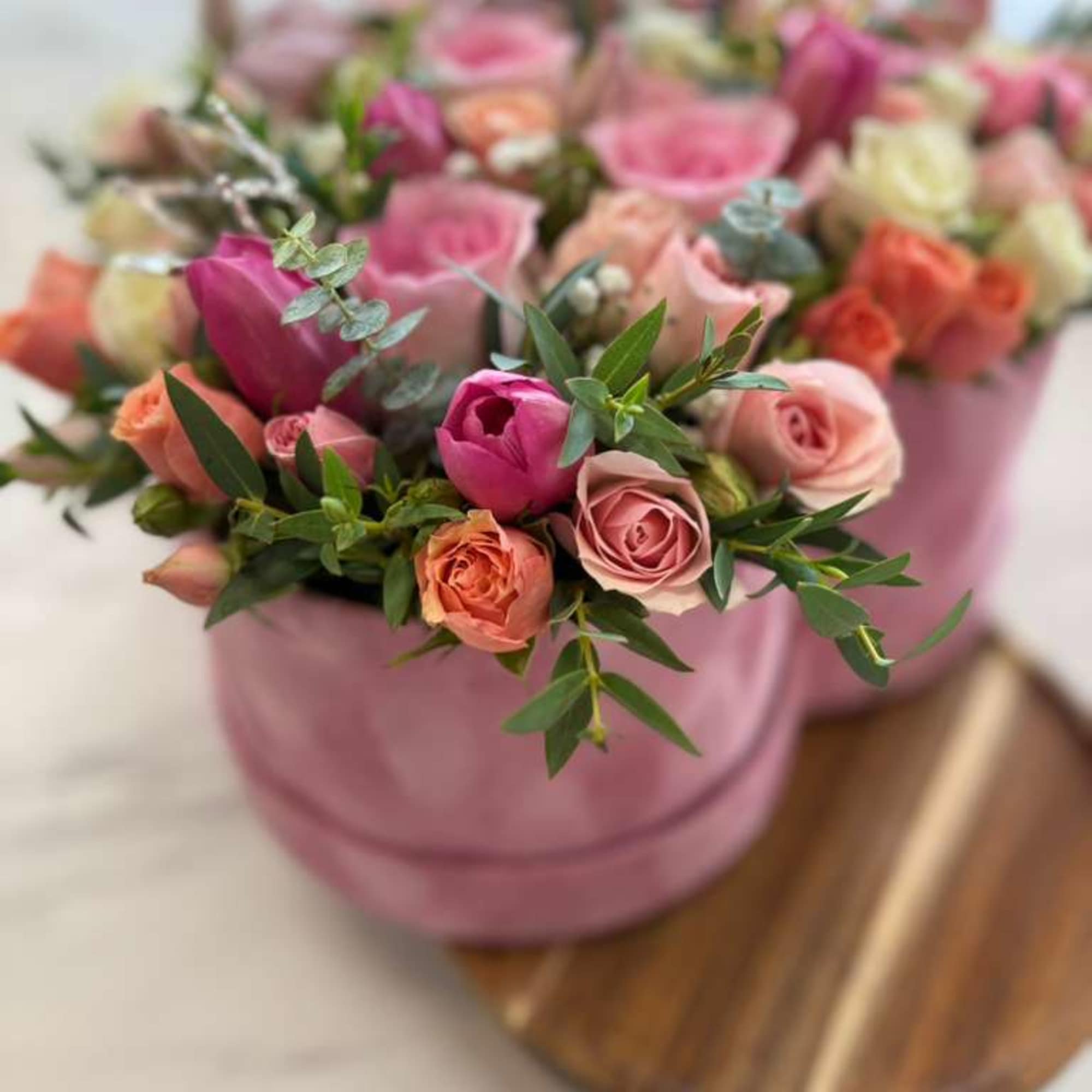 An elegant and loving design. This heart-shaped box is carefully crafted with