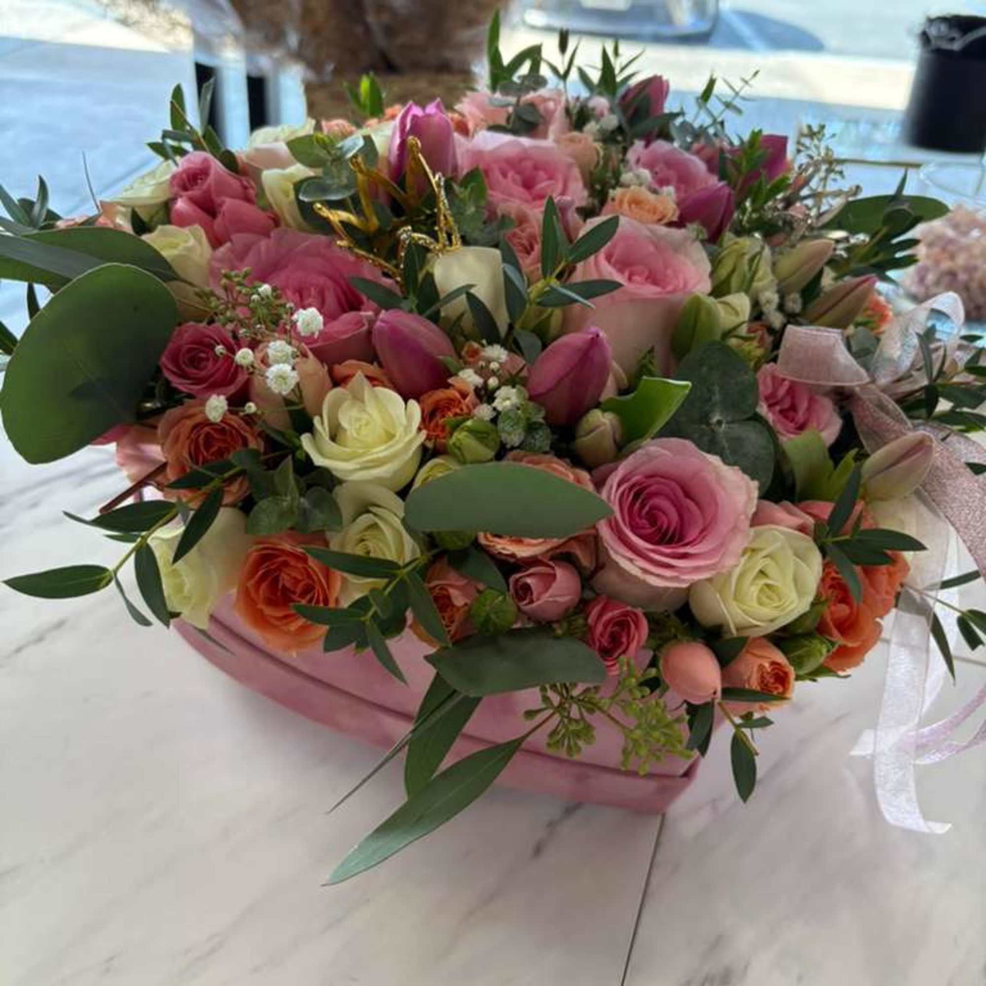 An elegant and loving design. This heart-shaped box is carefully crafted with