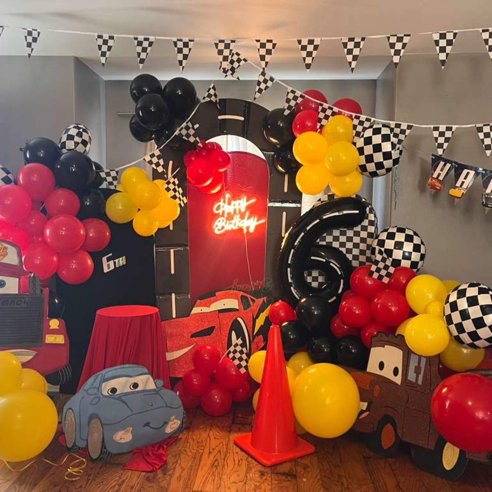 We create the theme you're looking for, including a banner with the