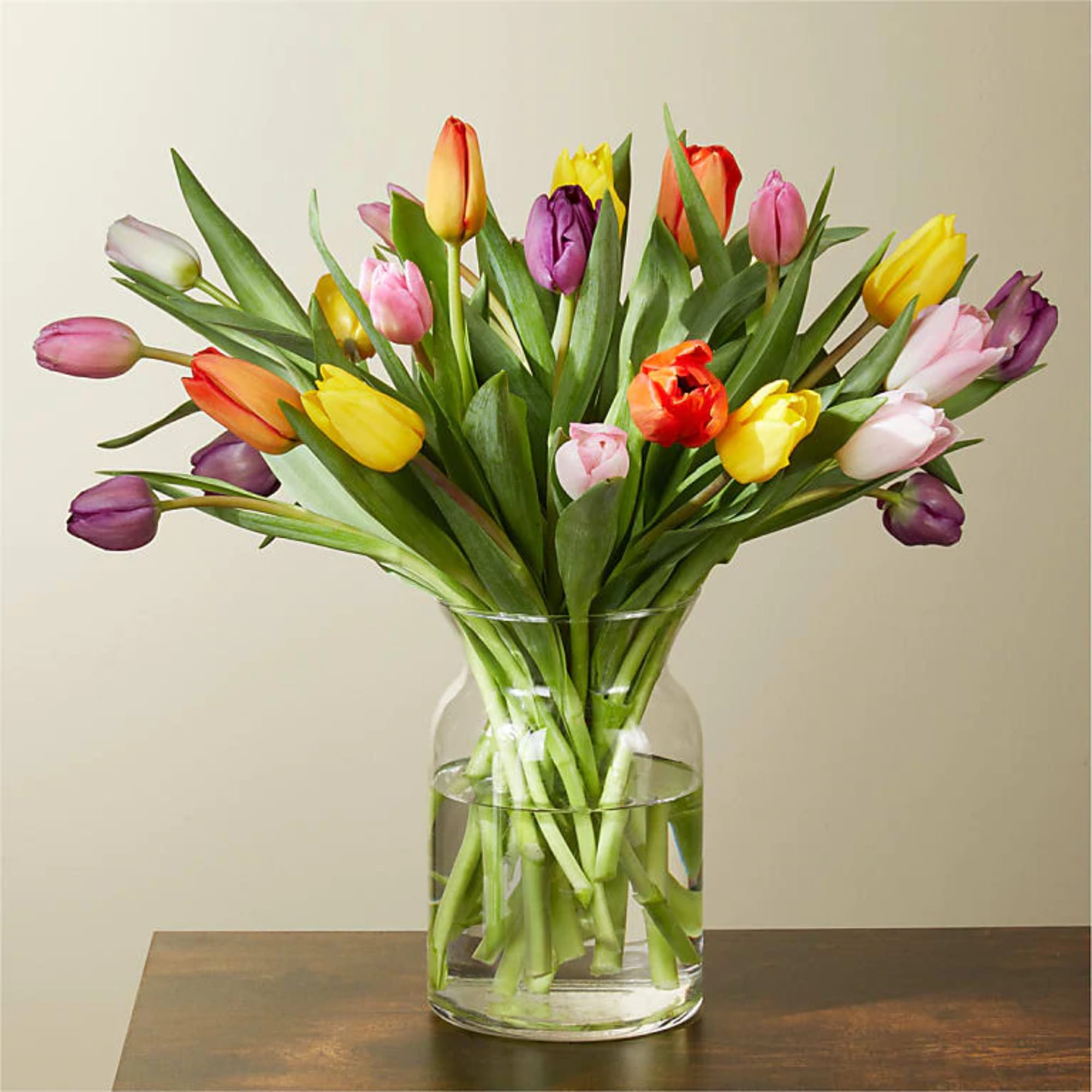 Celebrate spring and any special occasion with a colorful assortment of tulips.
Standard: