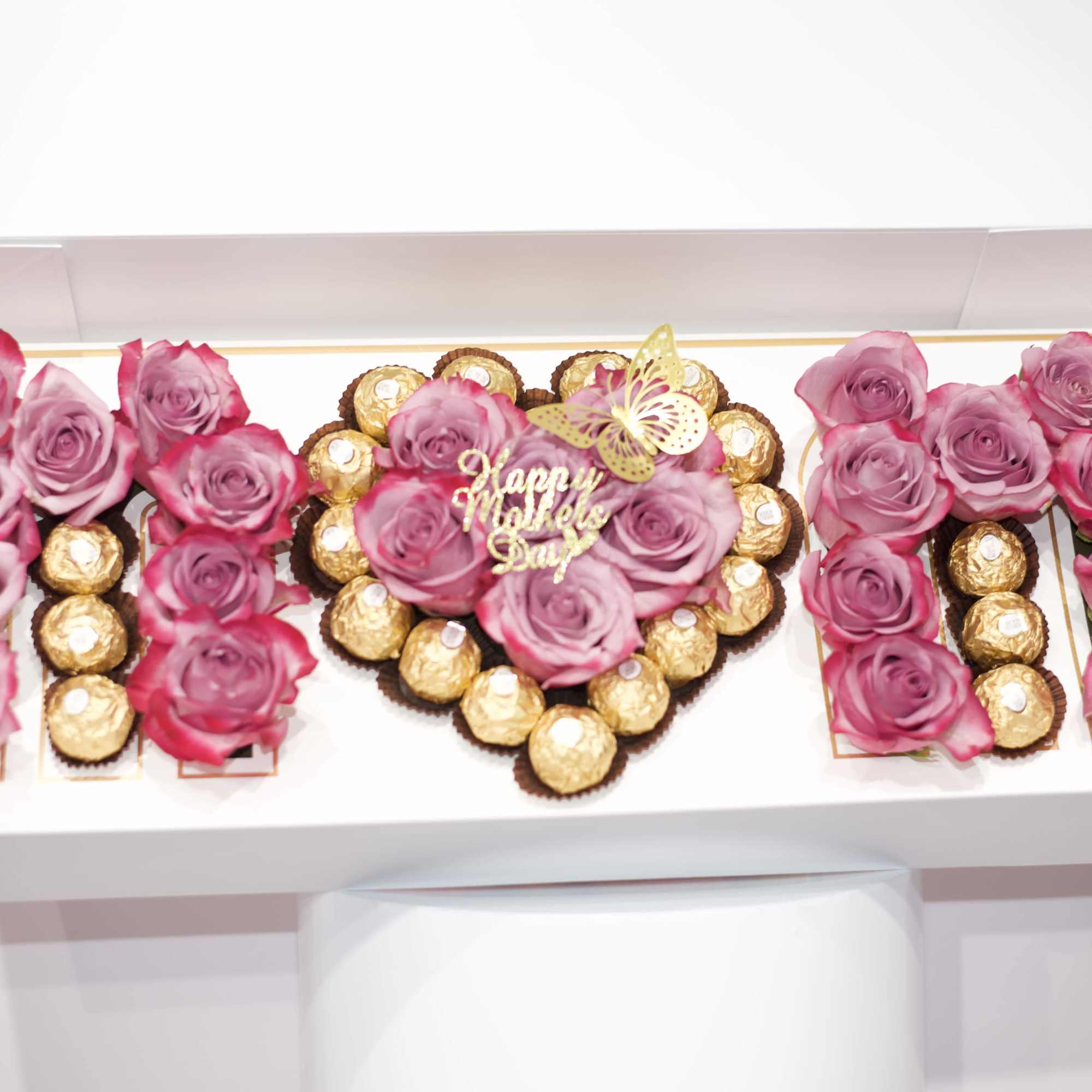 Our luxury mom rose box party of Mothers Day catalog 

