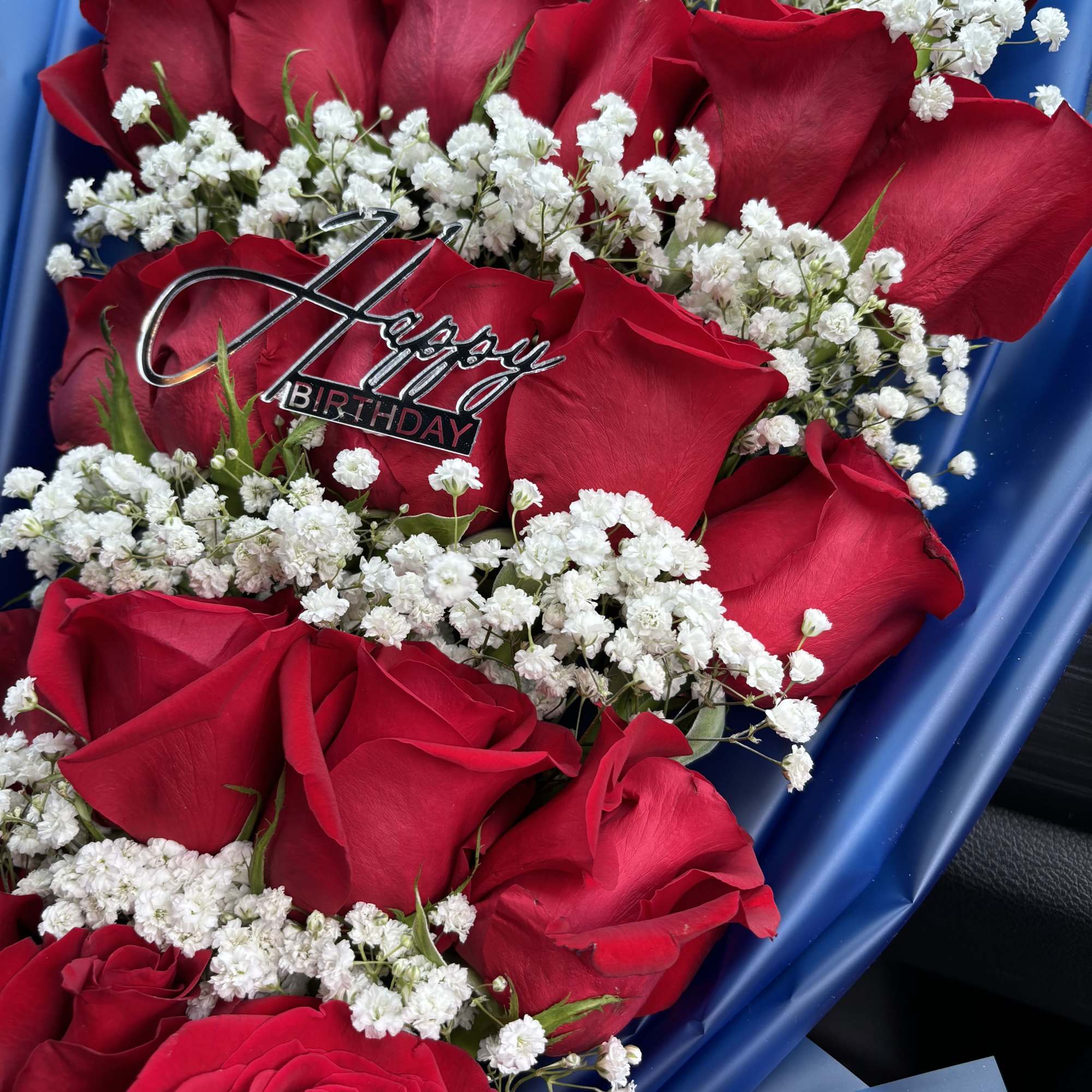  Elegant Red Rose Birthday Bouquet 

Celebrate life&rsquo;s most meaningful moments with