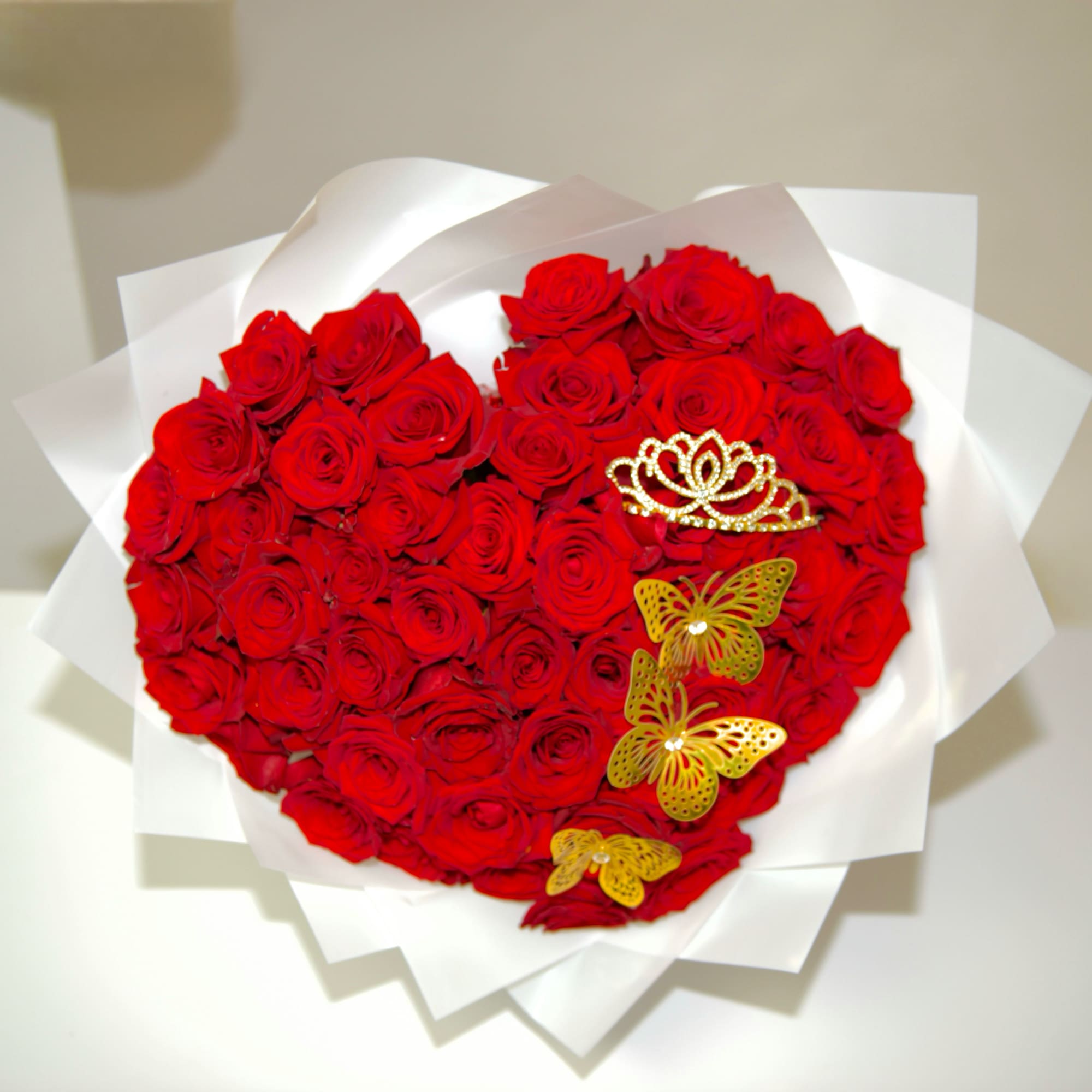 3 dozen 
4 dozen 
5 dozen 
 red roses Luxury hear bouquet