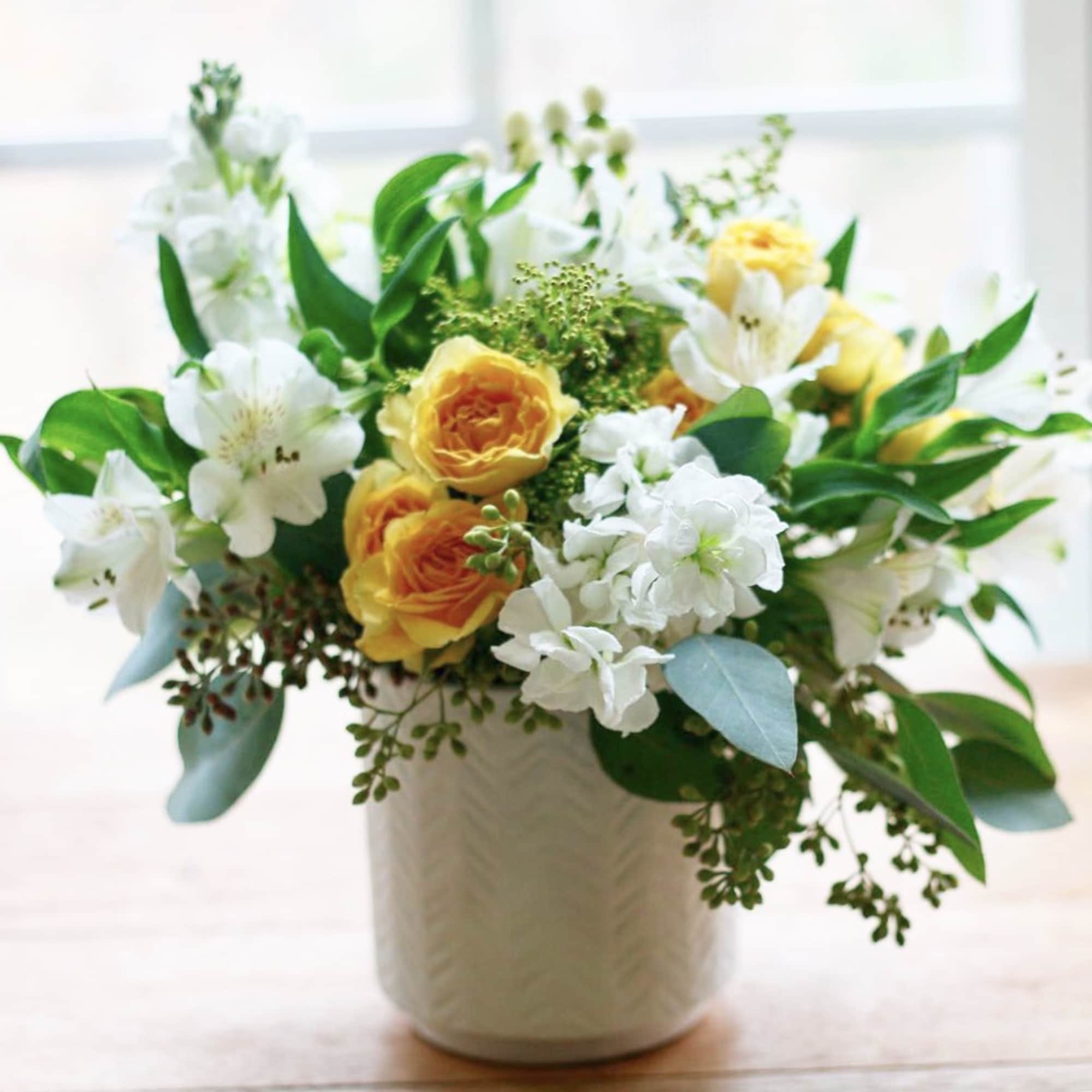 White &amp; yellow theme