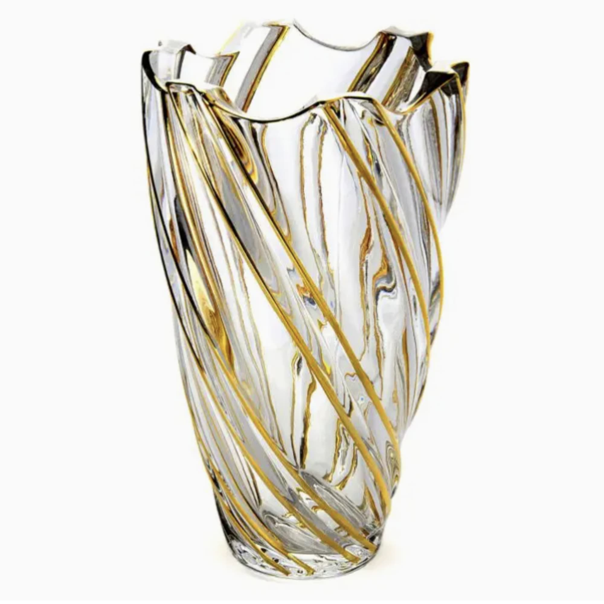Crafted to perfection, the Bohemian Style Vintage Golden Flower Vase is the