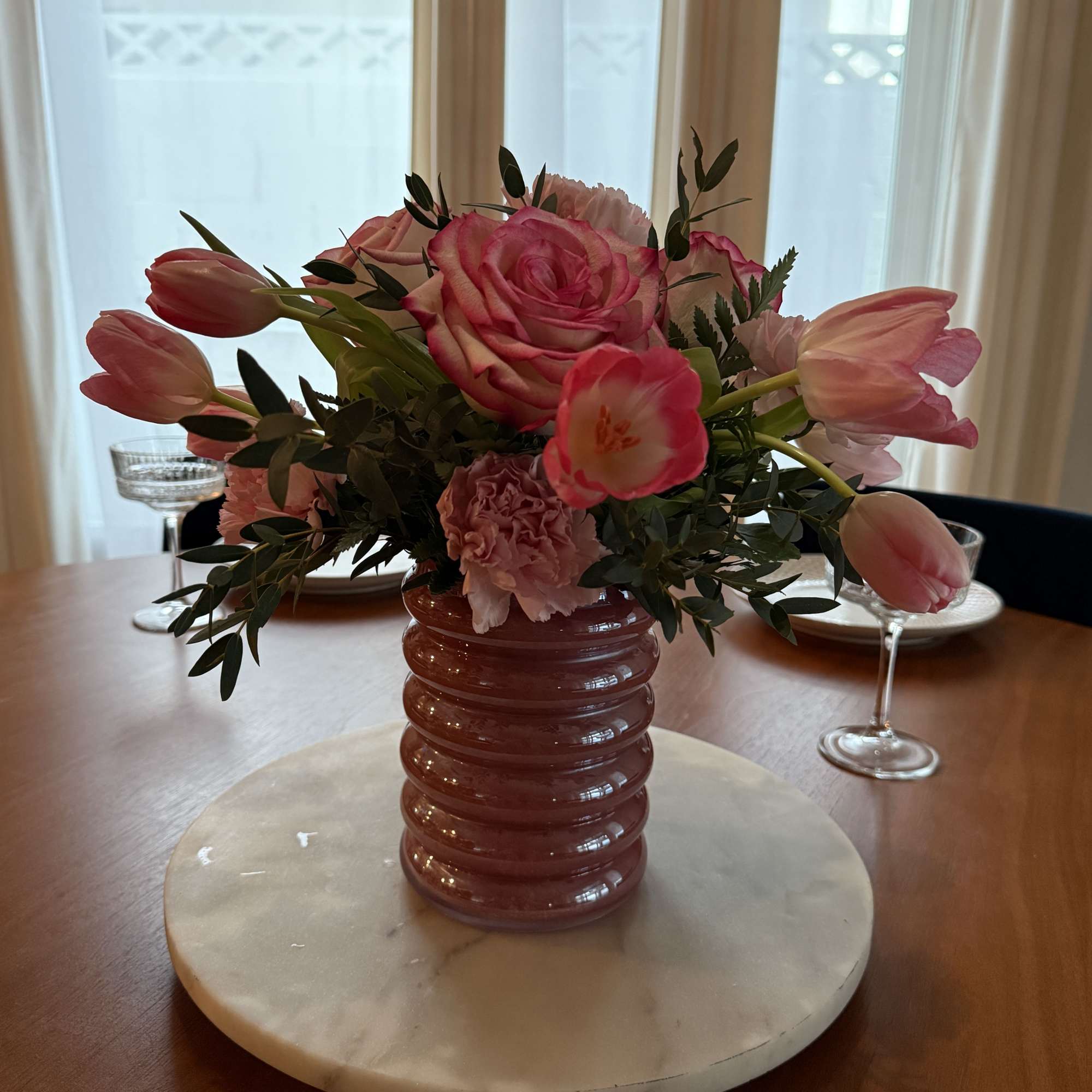 Pink and White Centerpiece and 8 bud vases perfect for a galentine's