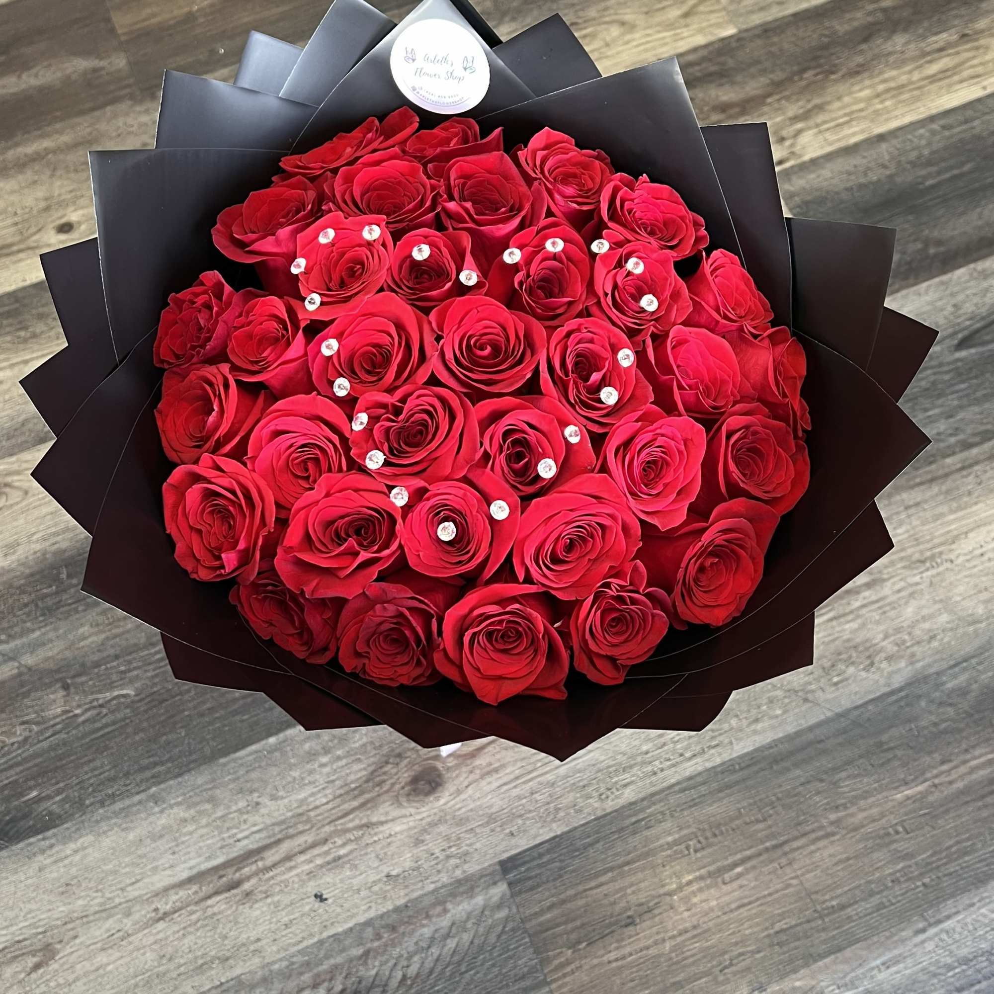 Buyer will receive 25 Red Roses