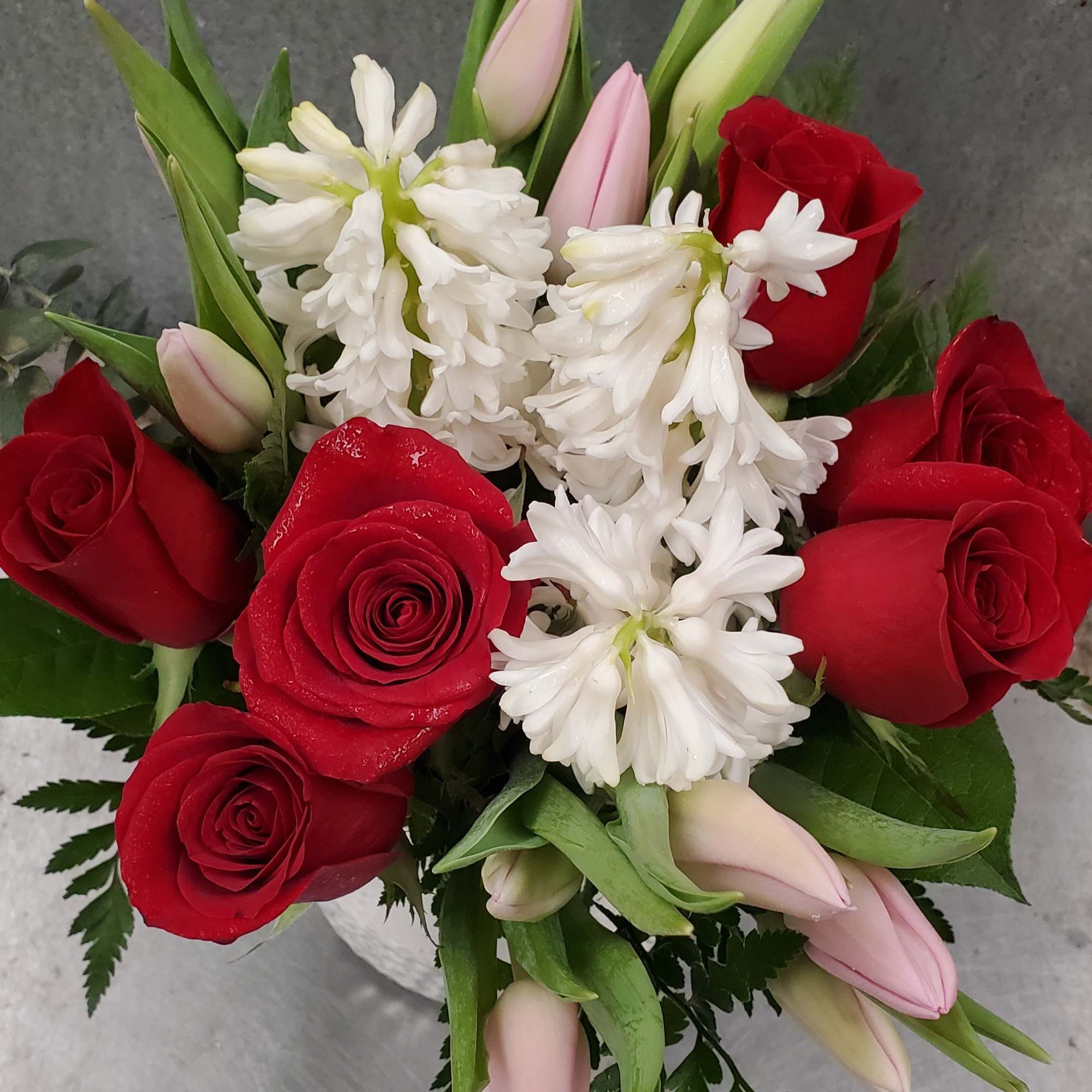
Sweet love, the true beauty of this bouquet is within the romantic