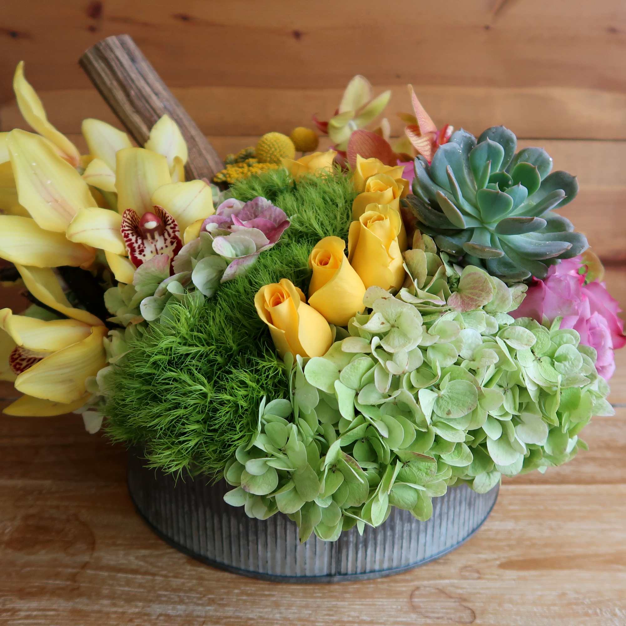 An ode to a summer beach day, stunning arrangement filled with the