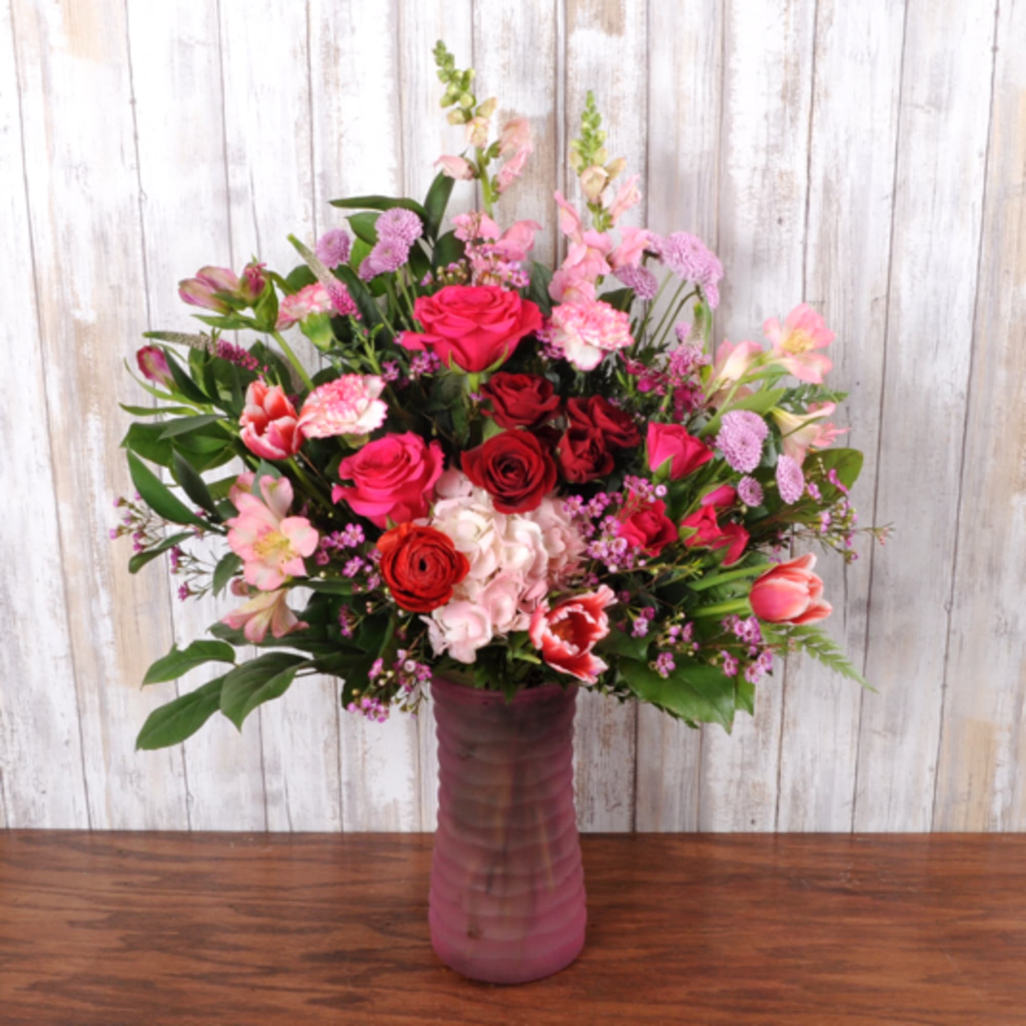Stunning pink blooms light up this Valentine's Day love!!!