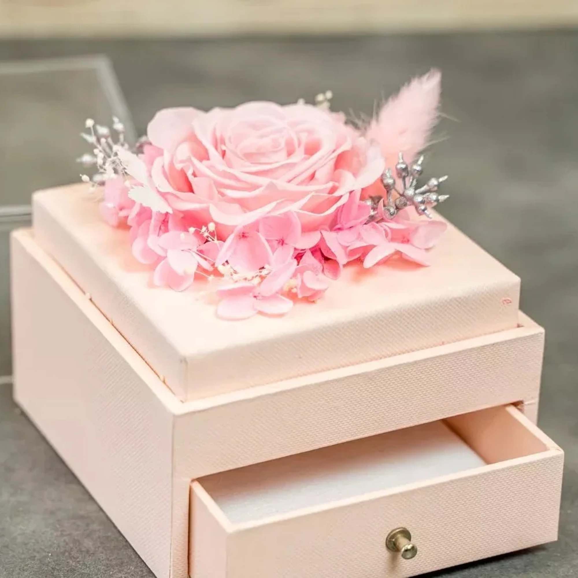 Add a touch of elegance to your jewelry collection with our preserved