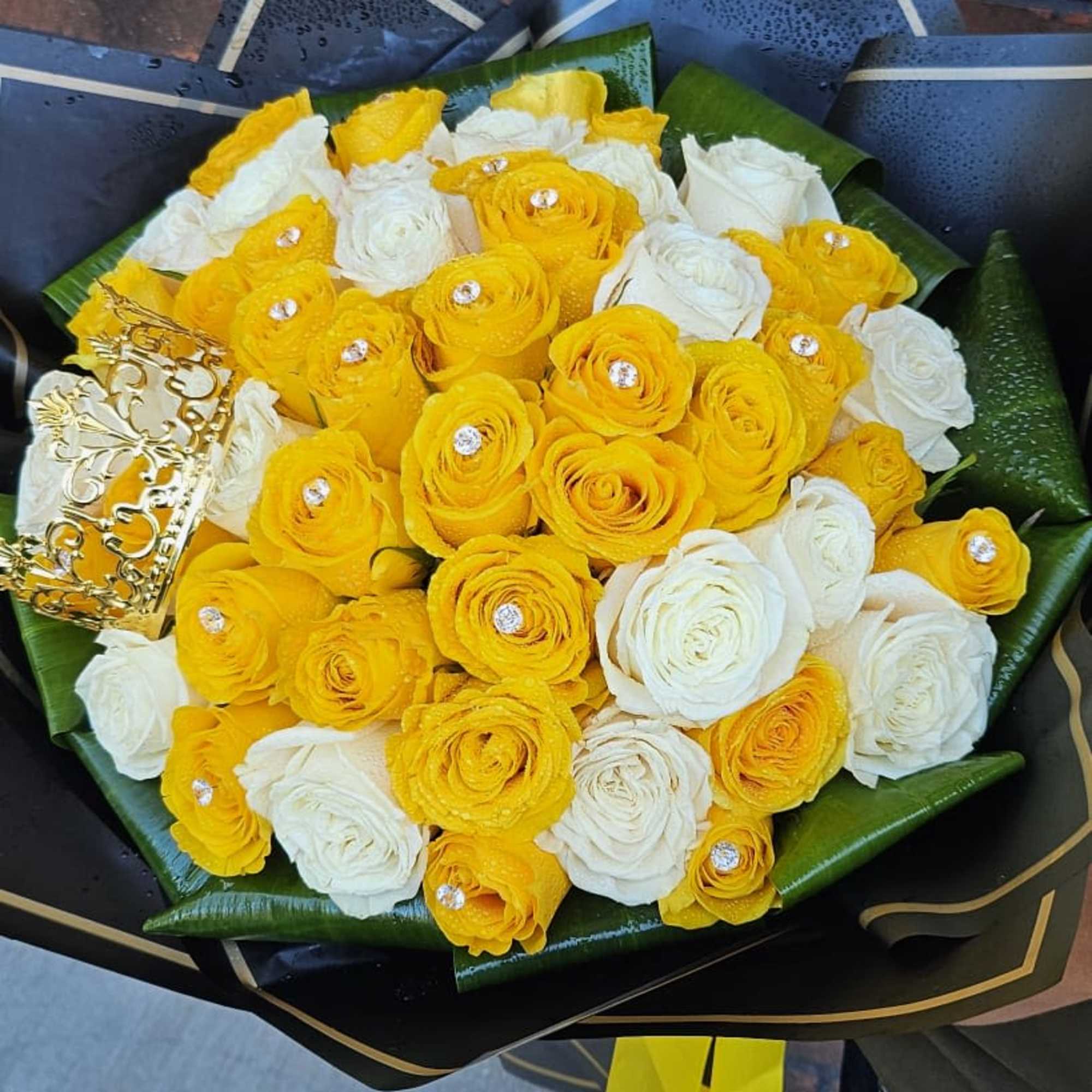 Colour of your preference 100 roses200