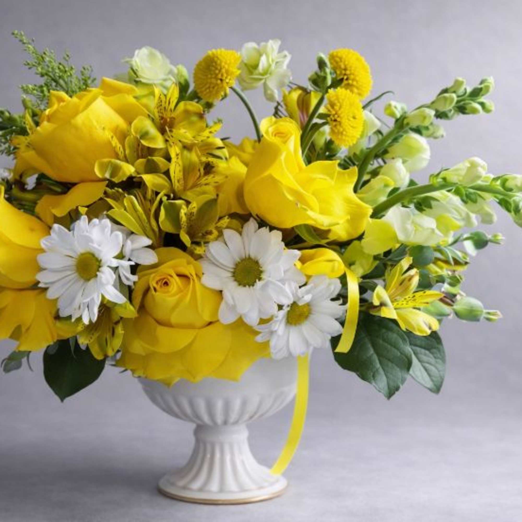 A bright, sun-kissed celebration inspired by the lemon groves and cliffside beauty